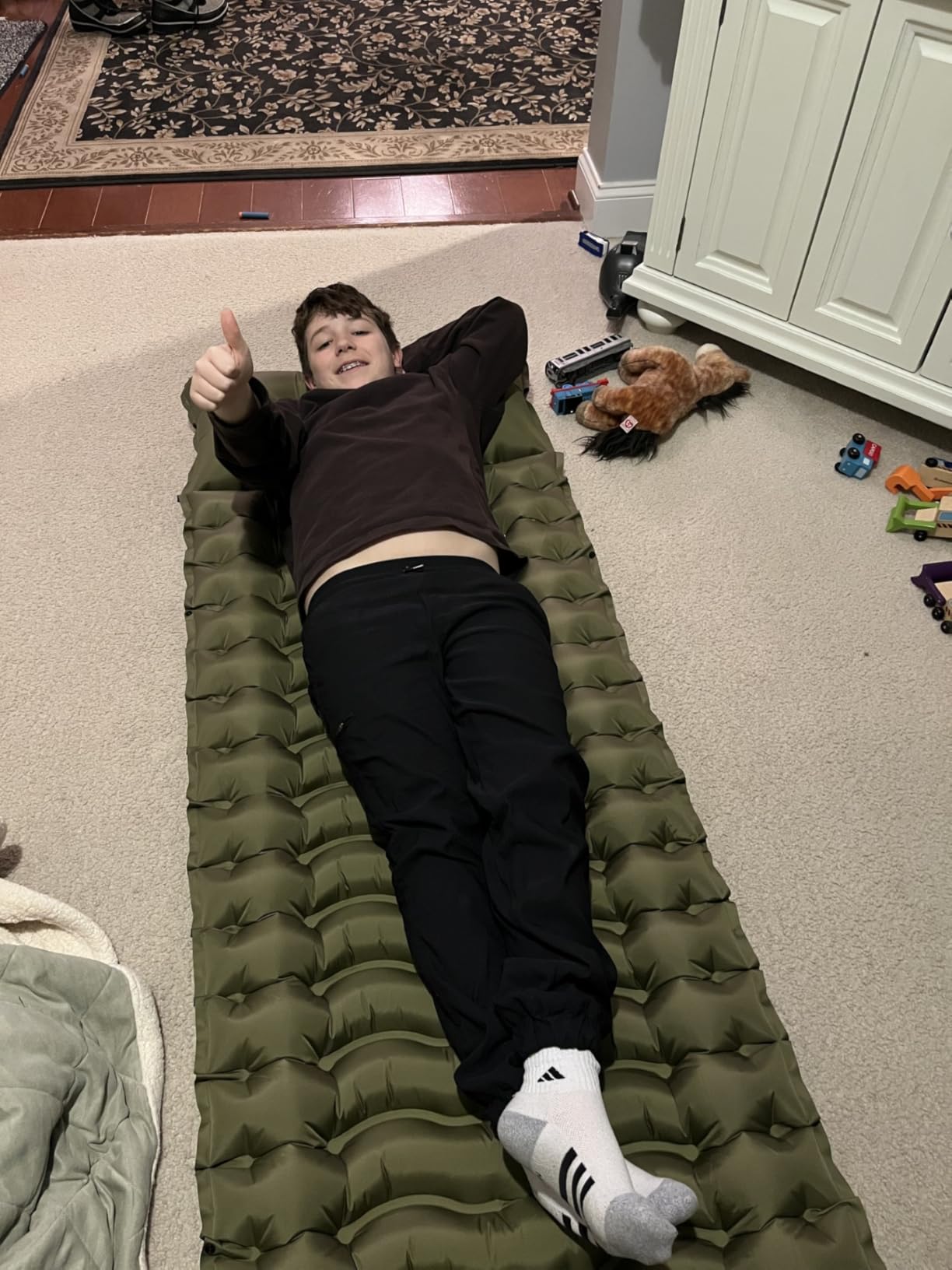 Camping Sleeping Pad, Ultralight Camping Mat with Pillow, Built-in Foot Pump Inflatable Sleeping Pads Compact for Camping Backpacking Hiking Traveling Tent,Single,Green customer photo 2