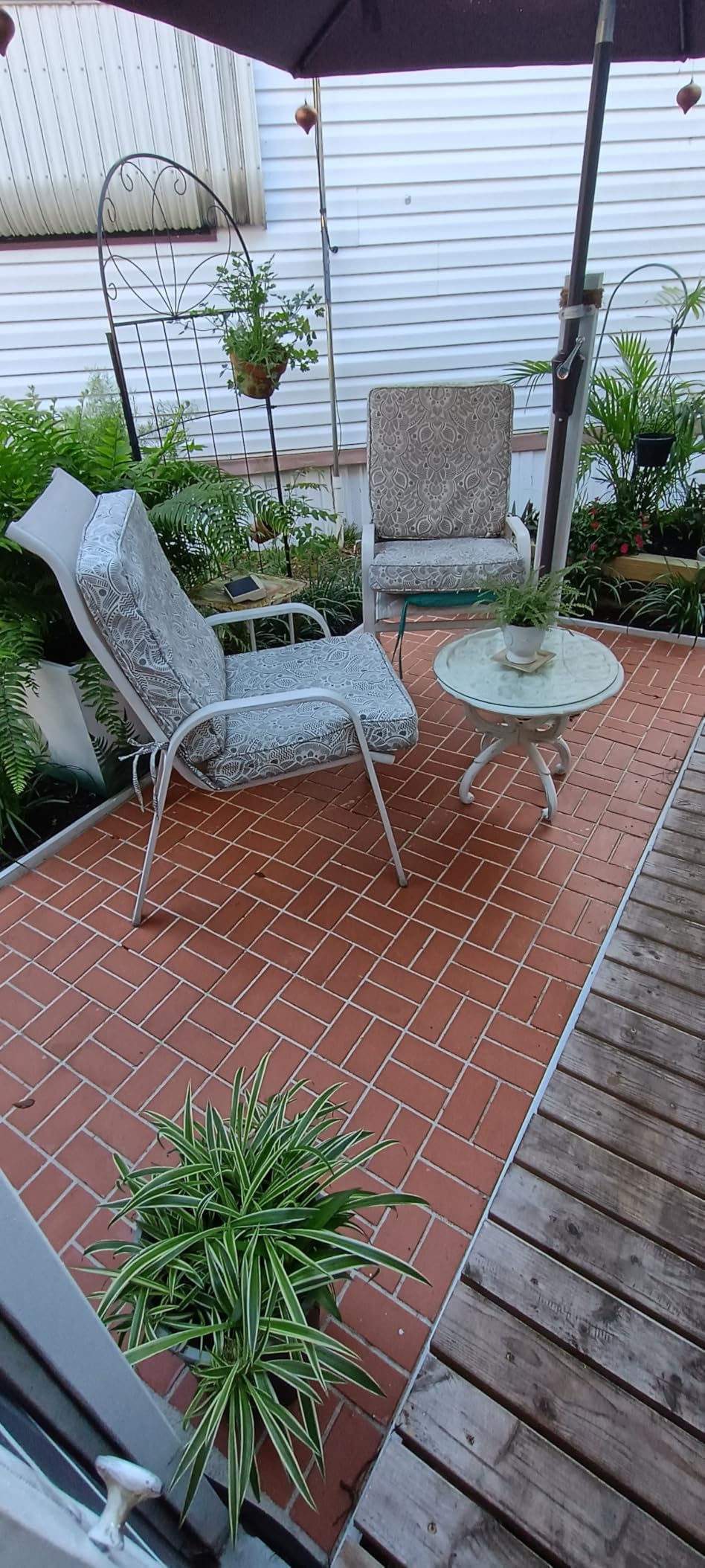 Goovilla Plastic Interlocking Deck Tiles, 9 Pack Outdoor Patio Flooring, 12