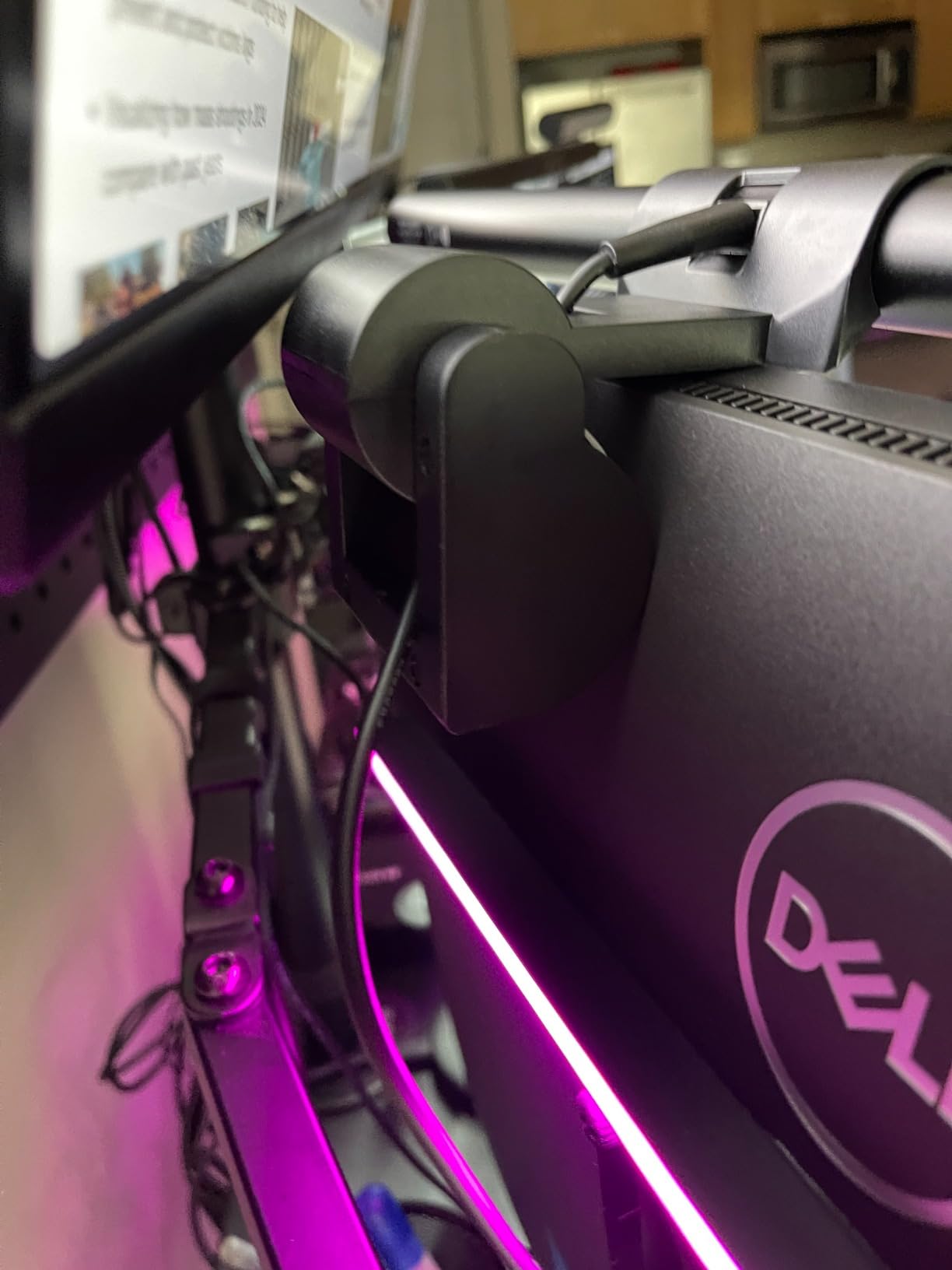 Monitor Light Bar, Fit for Curved/Flat Monitor, Eye-Care USB Reading LED Task Lamp with Touch Control, No Screen Glare Dimmable Desk Lamp Computer Monitor Light Bar for Screen Home Office customer photo 1