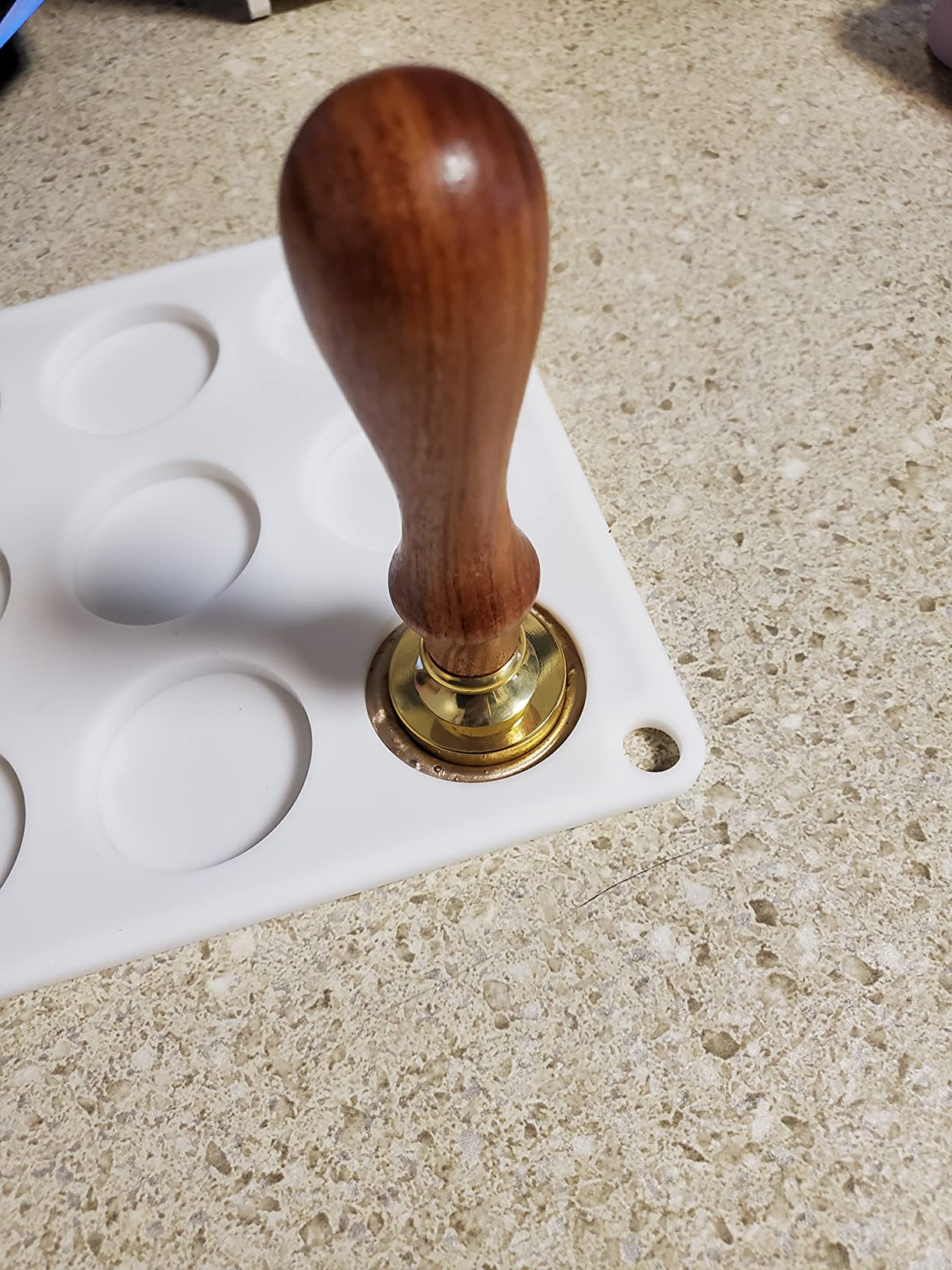 Hoppler Premium Wax Seal Kit with Seal Gun, Wax Sticks, a Flower Stamp, 12 Cavity Silicone Mold, and Extra Additions to Make Seals Stand Out and Make Invitations in Bulk customer photo 1