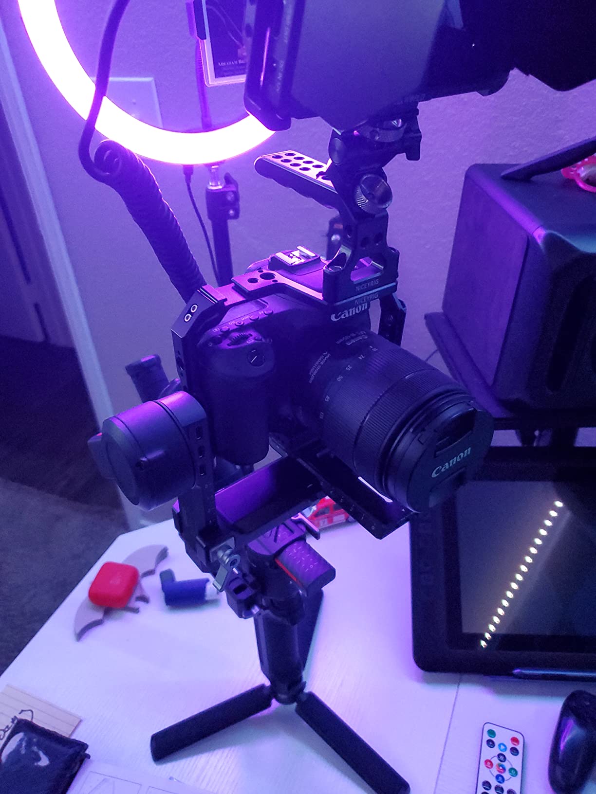 DJI RS 3 Pro, 3-Axis Gimbal for DSLR and Cameras Canon/Sony/Panasonic/Nikon/Fujifilm/BMPCC, Automated Axis Locks, 4.5 kg (10lbs) Payload, LiDAR Focus Camera Stabilizer customer photo 1