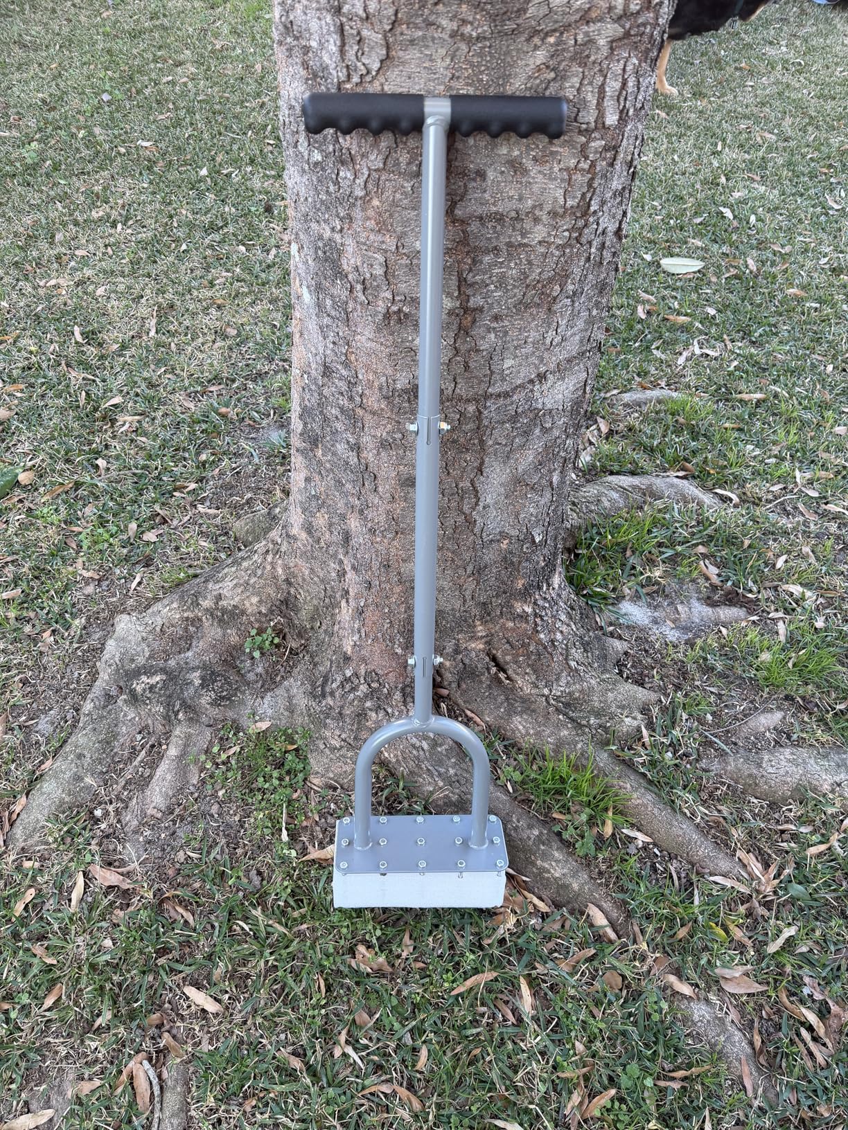 Walensee Lawn Aerator Spike Metal Manual Dethatching Soil Aerating Lawn with 15 Iron Spikes, Pre-Assembled Grass Aerator Tools for Yard, Lawn Aeration, Garden Tool, Revives Lawn Health, Patented customer photo 1