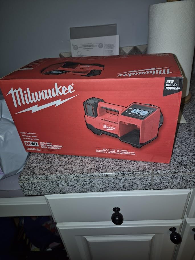 Milwaukee M18 Inflator 2848-20 customer photo 2