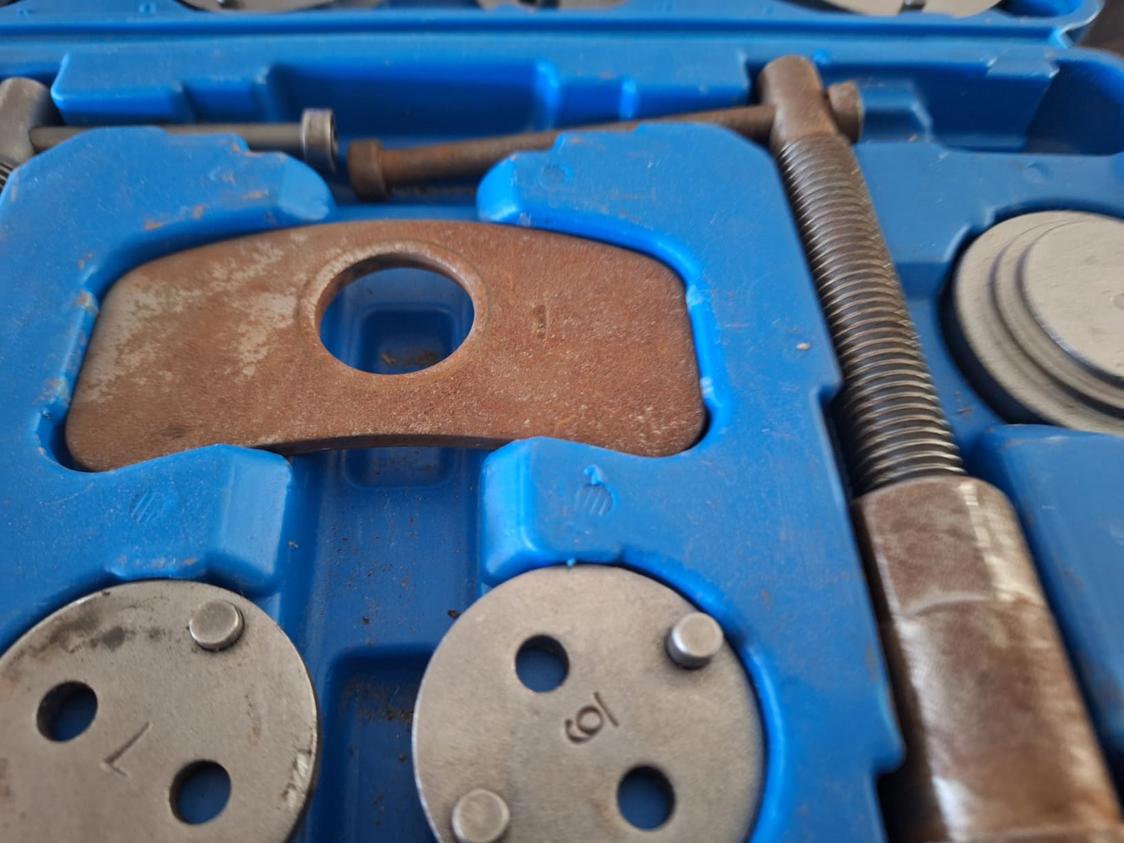 24PCS Disc Brake Caliper Tool Kit | Heavy Duty Disc Brake Piston Caliper Compressor Rewind Tool Set for Brake Pad Replacement Reset, Fits Most American European Japanese Autos (Red) customer photo 3