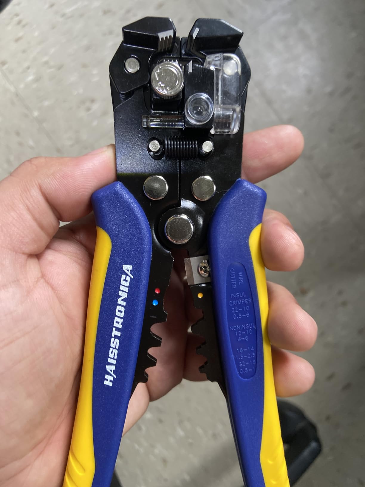 haisstronica Self-Adjusting Wire Stripper, 3 in 1 Stripper/Cutter/Crimping Heavy Duty Automatic Electrical Wire Strippers for 10-24 AWG customer photo 1