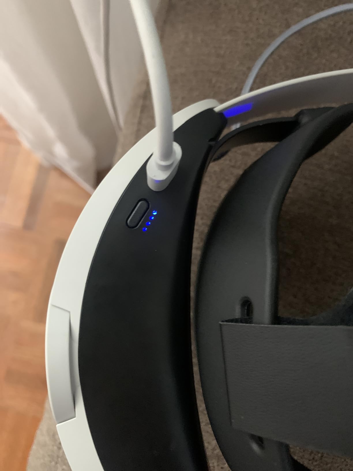 Head Strap with Battery Pack for Oculus/Meta Quest 2-10000mAh Battery Pack Extend 2-4H Playtime - VR Stocking Stuffers for Men - Adjustable Elite Strap Replacement Accessories for Oculus/Meta Quest 2 customer photo 1