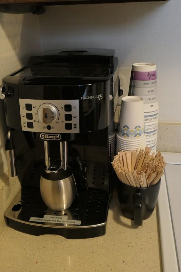 De'Longhi Magnifica Evo Automatic Espresso & Coffee Machine with Manual Milk Frother, Built-in Grinder & Auto-Clean Function - For Latte, Cappuccino, Americano, Iced Coffee, ECAM29043SB customer photo 1