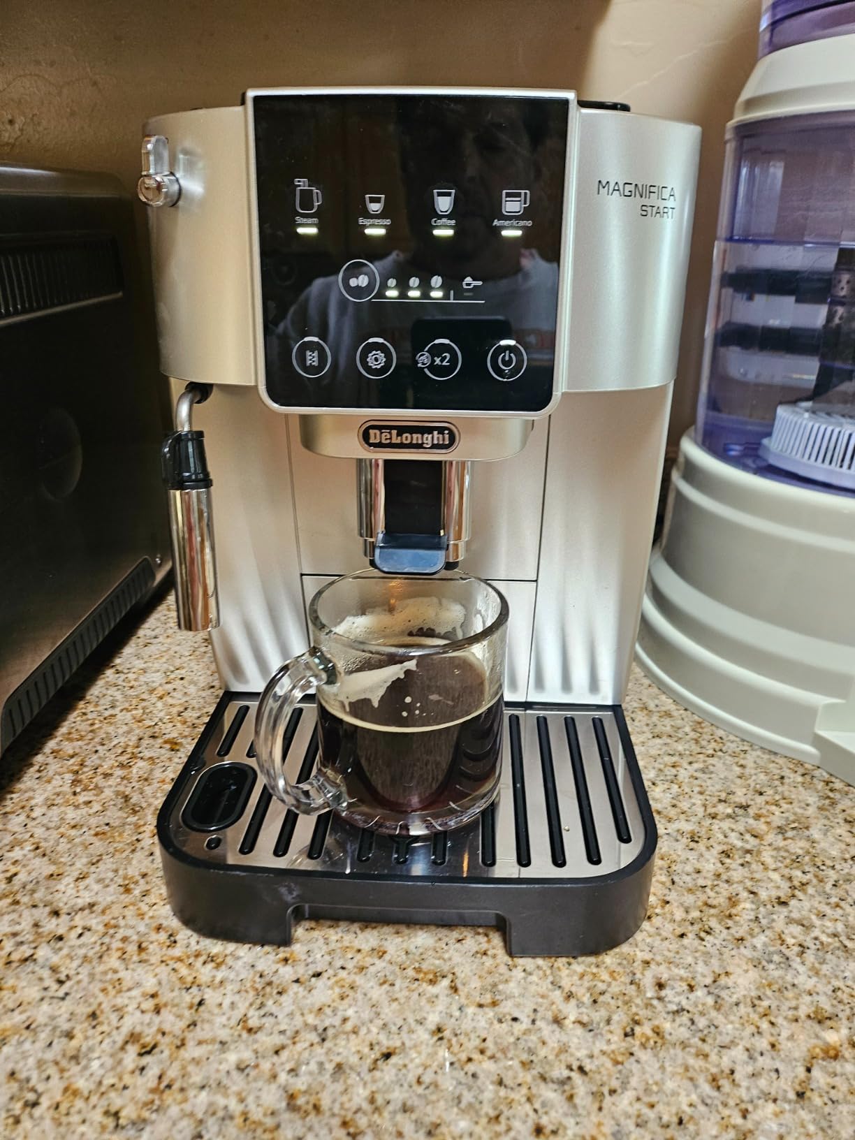 De'Longhi Magnifica Evo Automatic Espresso & Coffee Machine with Manual Milk Frother, Built-in Grinder & Auto-Clean Function - For Latte, Cappuccino, Americano, Iced Coffee, ECAM29043SB customer photo 2