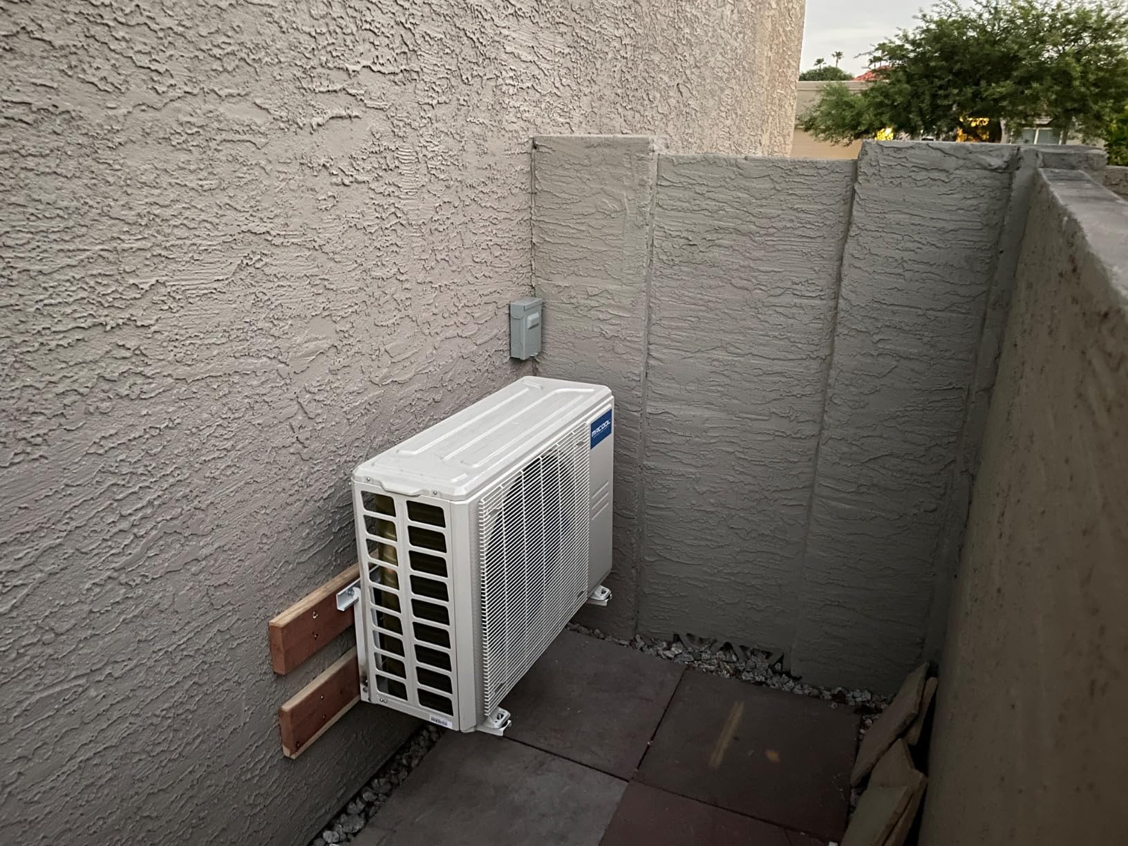 MRCOOL 24000 BTU 230V Ductless Inverter Mini Split Air Conditioner & Heat Pump System, 4th Gen DIY - Wall-Mounted AC Unit w/ Heating and Cooling for Home, Office & Commercial Space customer photo 1