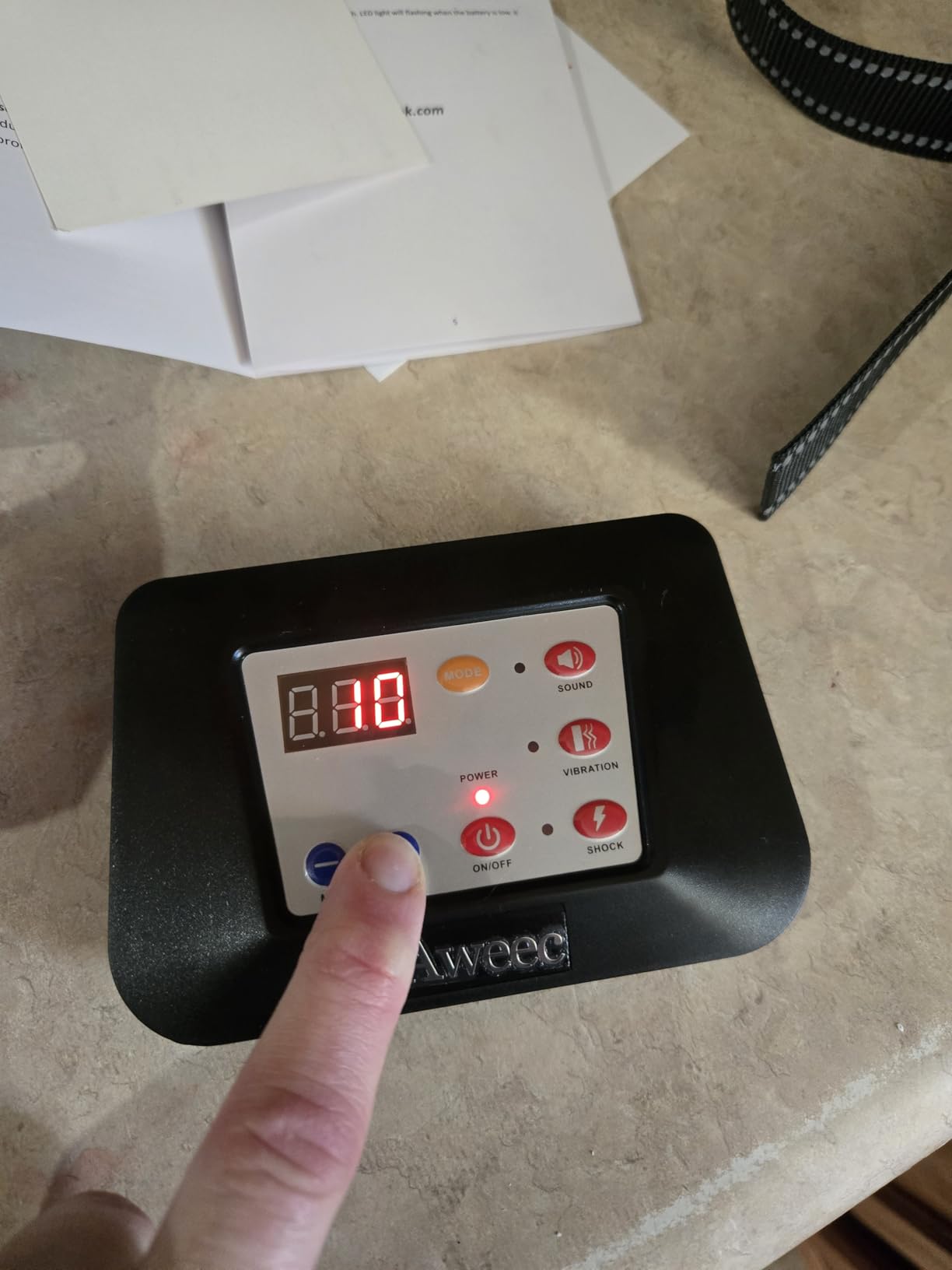 Wireless Dog Fence System, 2025 Electric Fence for Dog & Training Collar with Remote, Wireless Dog Collar Boundary Containment System, Adjustable Range Sizes, Suitable for Large,Medium Dogs ( 2 Dogs ) customer photo 2