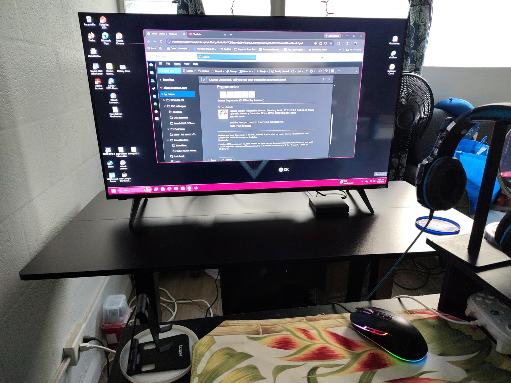 ErGear Height Adjustable Electric Standing Desk, 55 x 28 Inches Sit Stand up Desk, Memory Computer Home Office Desk, Black customer photo 2