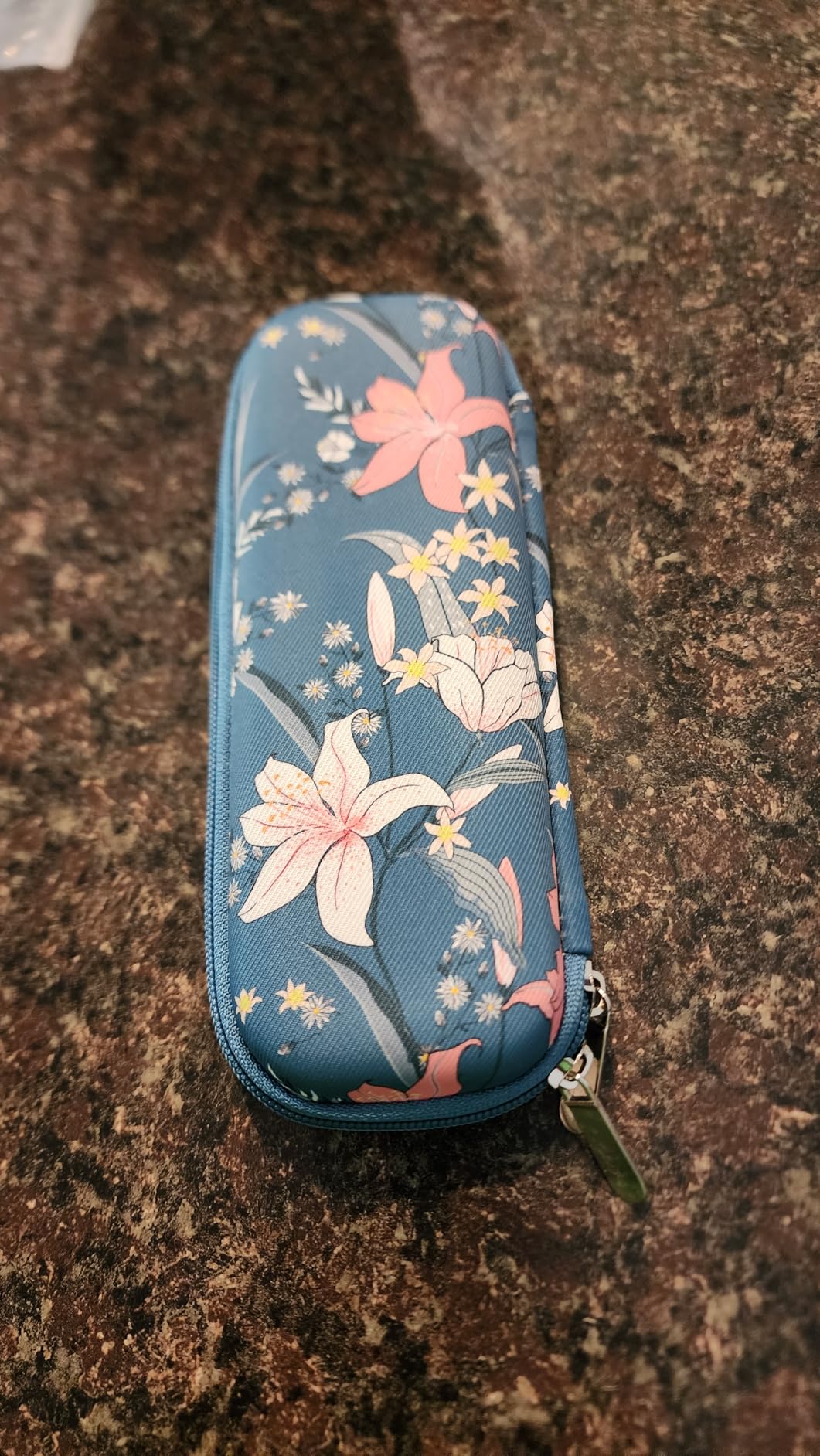 YOUSHARES Portable Insulin Cooler Travel Case - TSA Approved Diabetic Medication Cooling Bag, EVA Insulated Organizer for Epi Pens, Refrigerated Diabetes Supplies Carrying Storage Kit with 2 Ice Pack customer photo 1