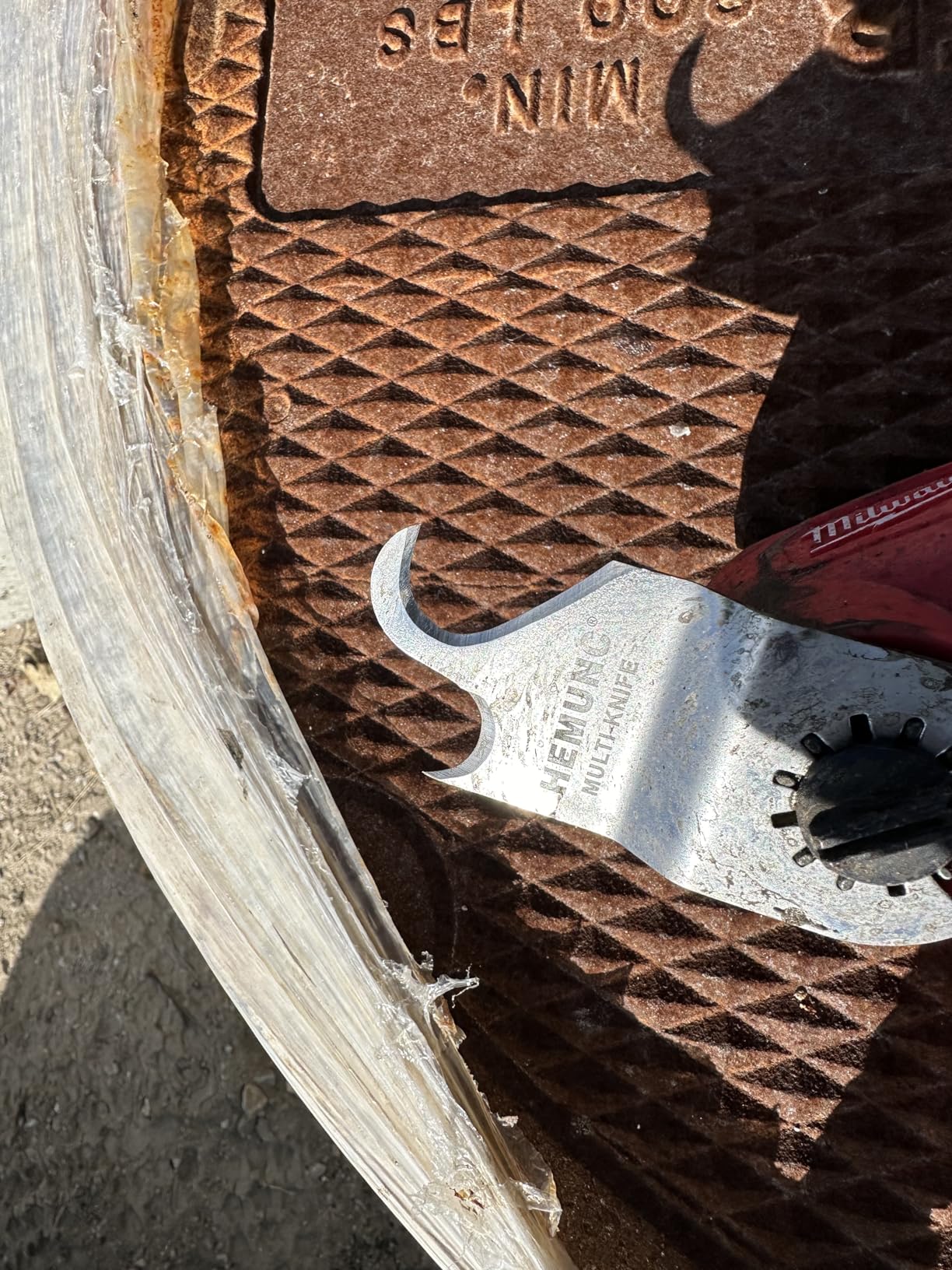 3PCS Oscillating Multitool Saw Blades, Oscillating Multi Tool Hook Knife Blade for Cutting Roofing Shingles, PVC Carpet, and Cardboard, Fit Dewalt Milwukee Rockwell Bosch Dremel Ryobi Ridgid customer photo 1