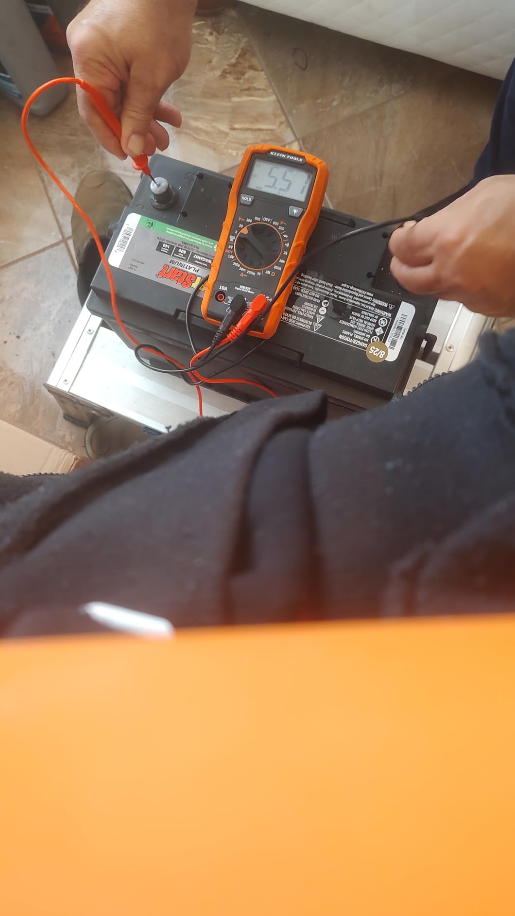 Klein Tools MM325 Multimeter, Digital Manual-Ranging 600V AC/DC Voltage Tester, Tests Batteries, Current, Resistance, Diodes, and Continuity customer photo 1