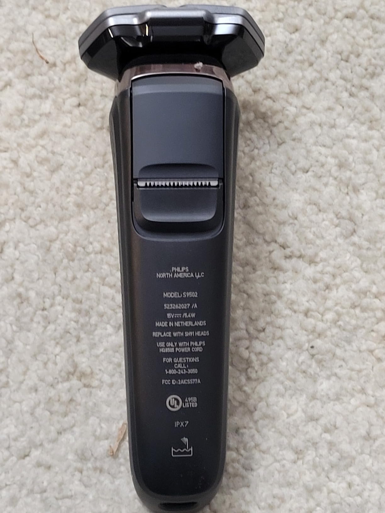 Philips Norelco 9400 Rechargeable Wet/Dry Electric Shaver with SenseIQ and Comfort Glide Ring Technology, Battery Powered, Silver, S9502/83 customer photo 2