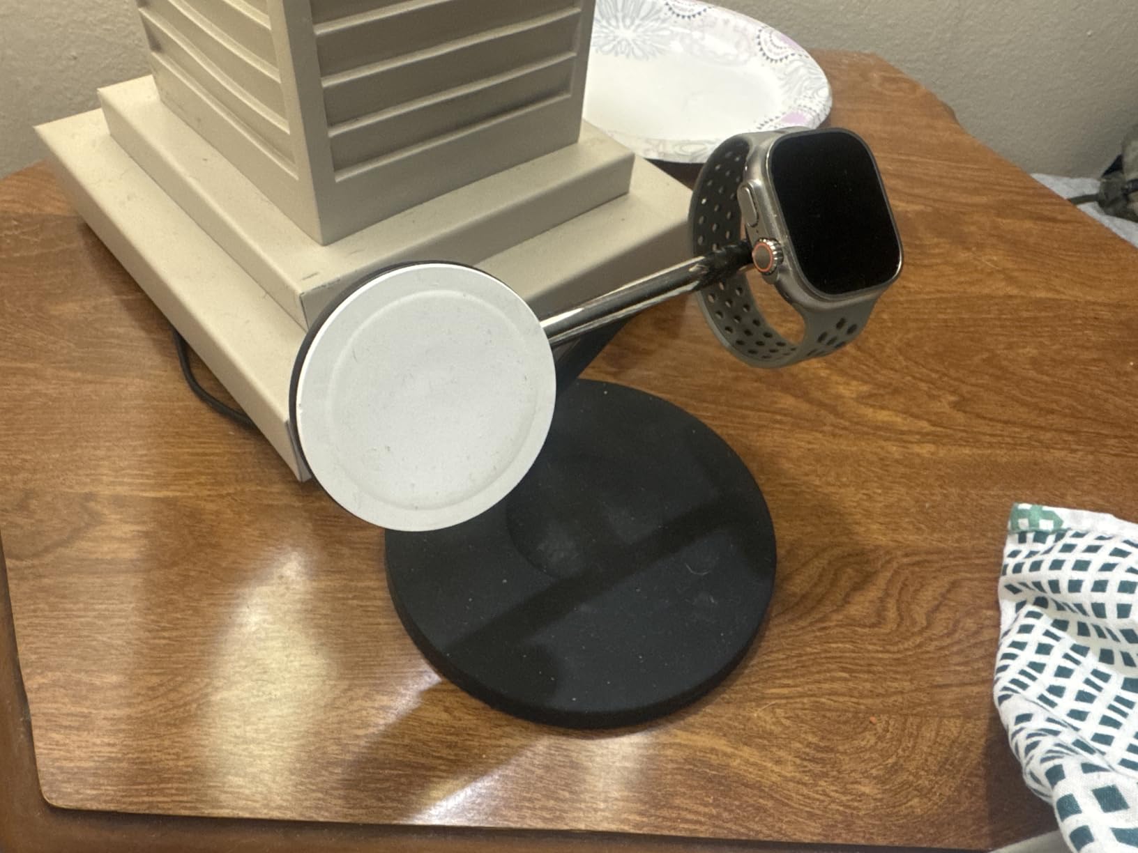 Belkin MagSafe Charger, 3-in-1 Wireless Charging Stand, 2ND GEN, 33% Faster for Apple Watch, iPhone 16, iPhone 15, iPhone 14 Series, AirPods - MagSafe Charging Station for Multiple Devices - White customer photo 2