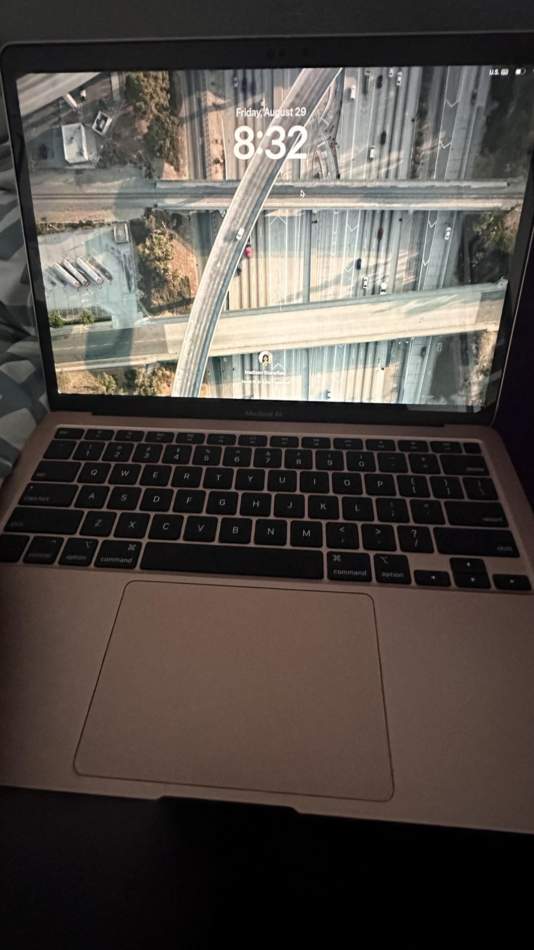 Apple Early 2020 MacBook Air with 1.1GHz Intel Core i3, 13-inch, 8GB RAM, 512GB SSD Storage, Silver (Renewed) customer photo 1