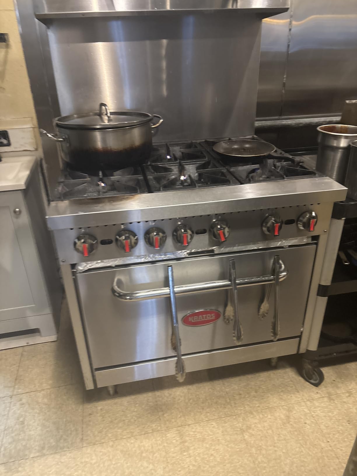 Kratos 36-Inch Commercial Gas Range & Oven, 6 Burners and Full Size Oven, Natural Gas, 210,000 BTU Output, Freestanding Range for Restaurants (29Y-044-NAT) customer photo 1