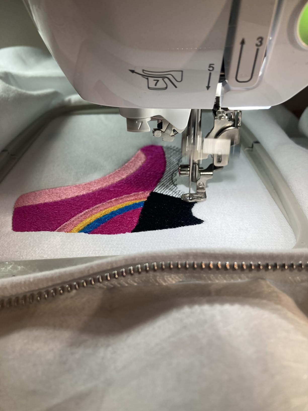 Brother SE2000 Computerized Sewing and Embroidery Machine customer photo 1