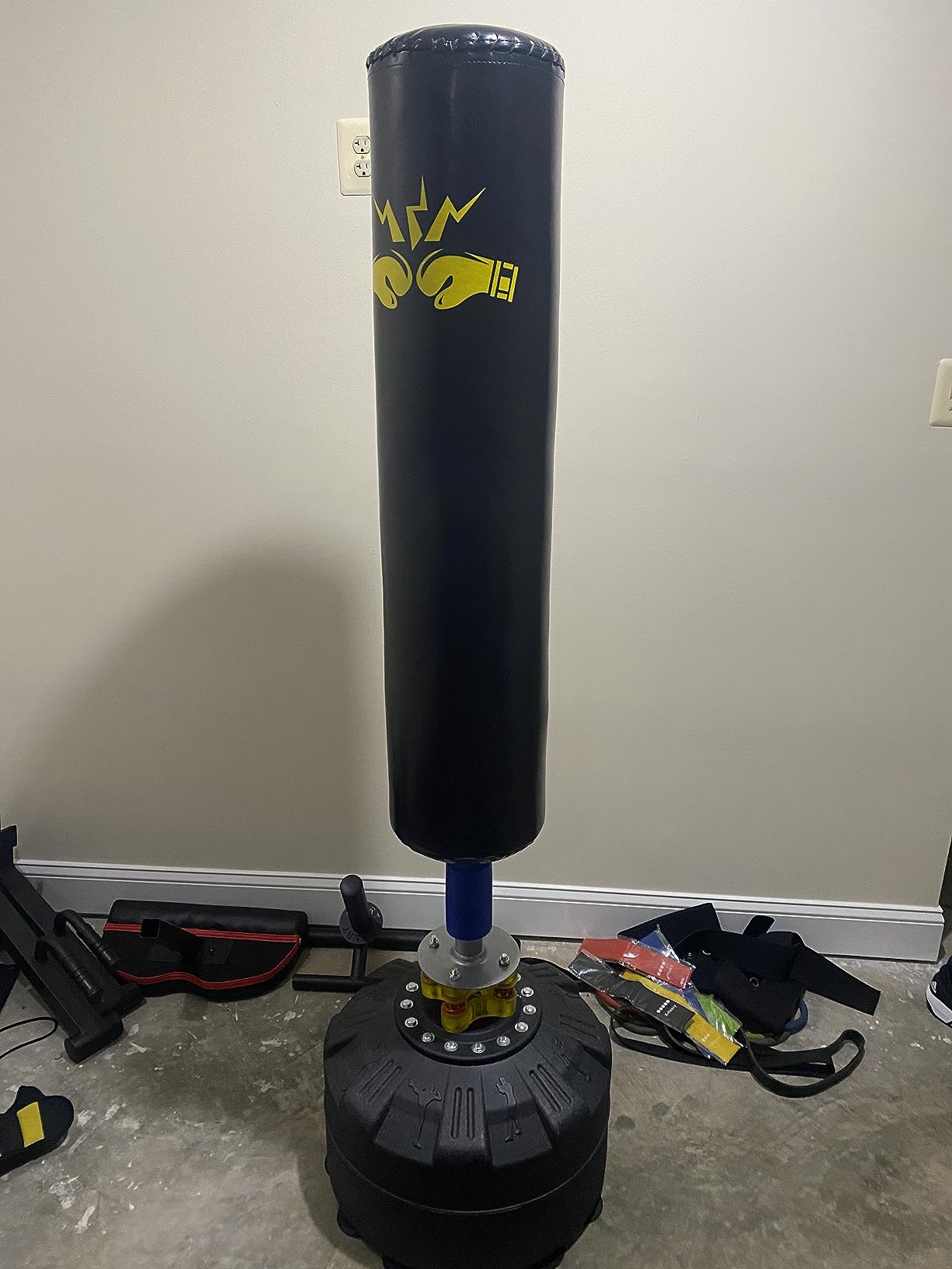 Standing Punching Bag for Adults, Feikuqi 205lbs Heavy Bag for Boxing, Shock Absorber, Suction Cup Base, Stand Up Punching Bag Adult, Standing Kickboxing Bag for Home Office Gym customer photo 2