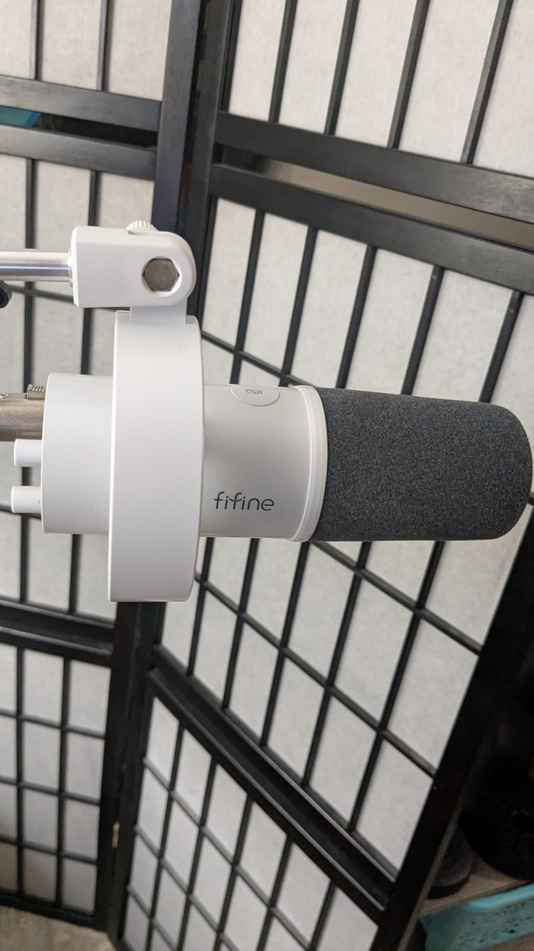 FIFINE Dynamic Microphone, XLR/USB Podcast Recording PC Microphone for Vocal Voice-Over Streaming, Studio Metal Mic with Mute, Headphone Jack, Monitoring Volume Control, Windscreen-Amplitank K688 customer photo 2