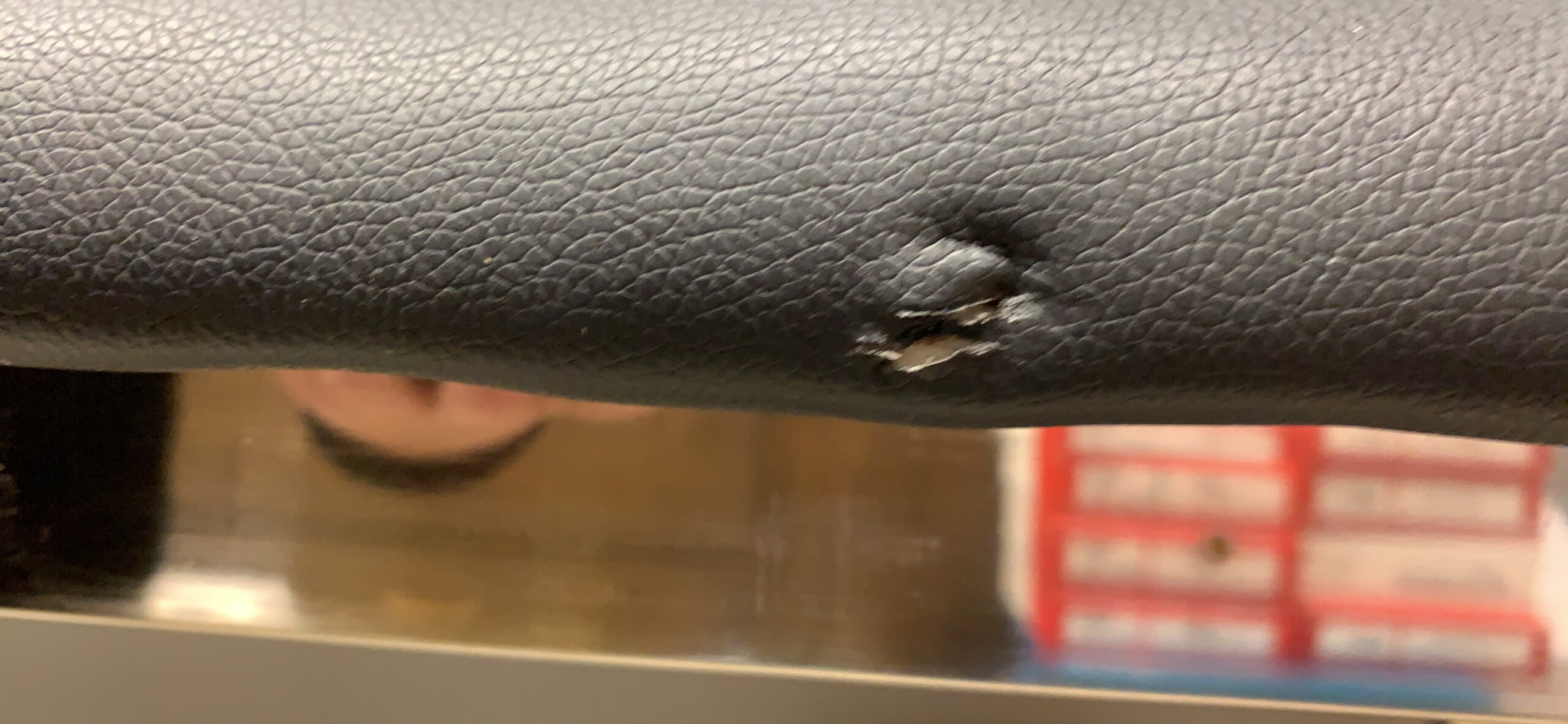 AdirMed VivaComfort Patient Exam Table with Shelf, Adjustable Back, and Foldable Legs, Medical Exam Table Black customer photo 2