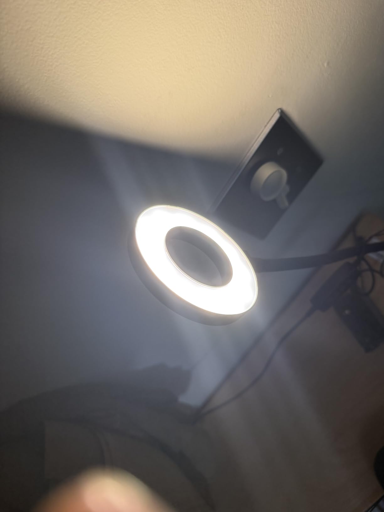 iZELL Desk Lamp, [3 Color Modes & 10 Brightness] LED Reading Light with Clamp, Silicone Flexible Arm Book Light for Kids Reading Book in Bed at Night Clip on Table, Headboard, Dorm - 15.8'' Black customer photo 2