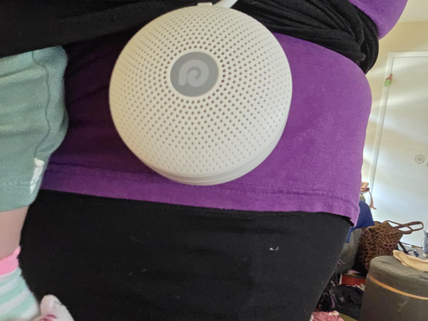 Dreamegg Portable Noise Machine for Baby Adult, Features Powerful Battery, 21 Soothing Sound, Noise Canceling for Office & Sleeping, Sound Therapy for Home, Travel, Registry Gift, Classic White customer photo 1