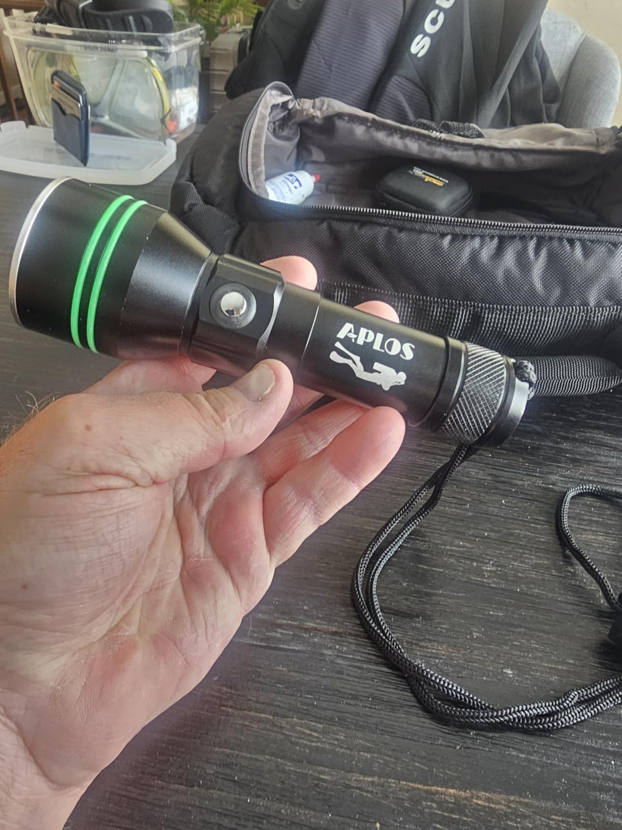 APLOS AP20 Scuba Dive Light - 2000 Lumens Scuba Diving Flashlight, IPX8 Waterproof Underwater Torch with Rechargeable Battery and Charger customer photo 1