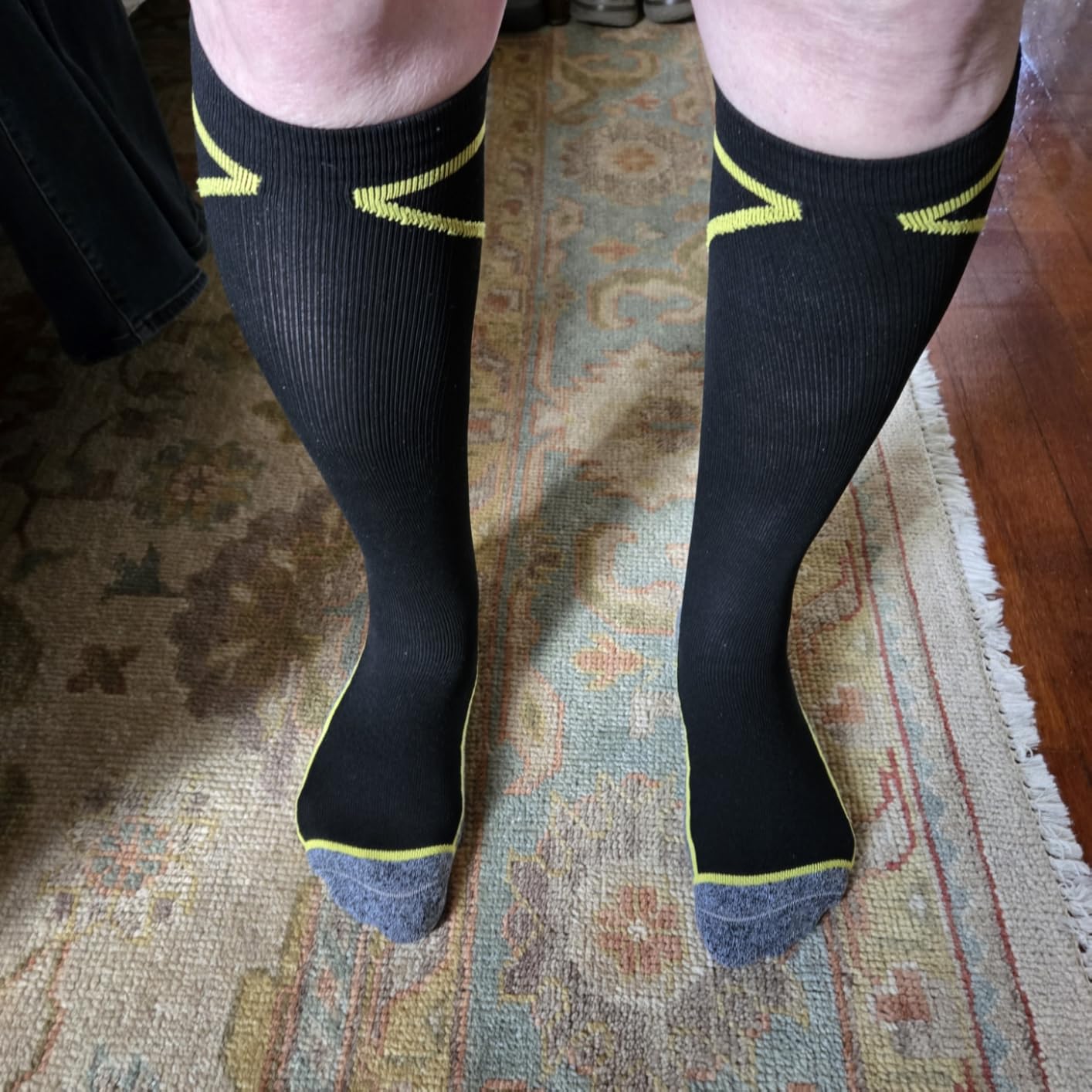 fenglaoda 8 Pairs Compression Socks for Men & Women 20-30 mmHg Knee High Nurse Pregnant Running Medical and Travel Athletic customer photo 1