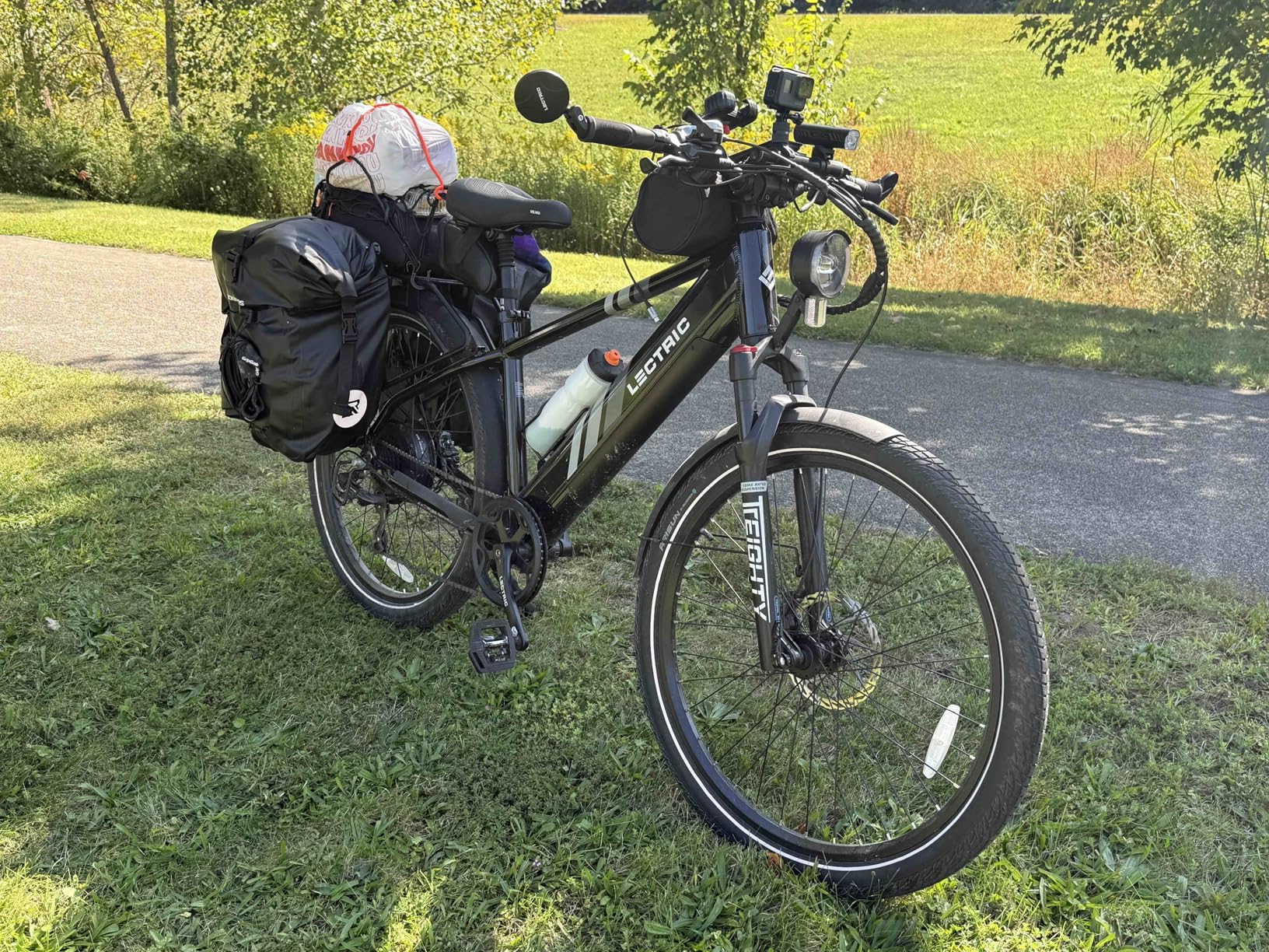 ROCKBROS Bike Panniers Waterproof Max 30L Capacity Cycling Traveling 1 Pack | Quick Release Mount,Reflective Safety,PVC Material,Fits Most Rear Racks customer photo 1