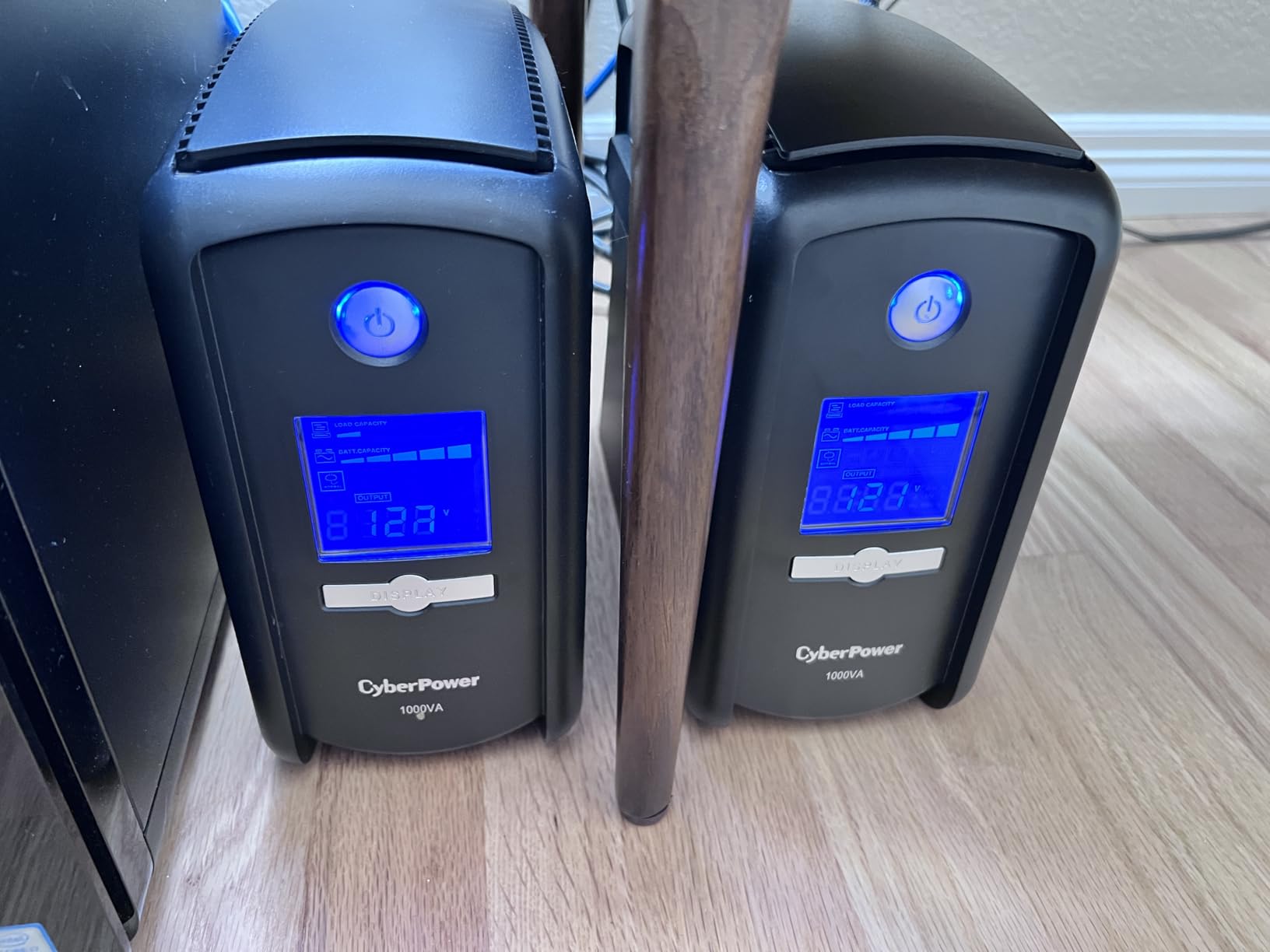 CyberPower CP1500AVRLCD3 Intelligent LCD UPS System, 1500VA/900W, 12 Outlets, 2 USB Ports, AVR, Mini Tower, Black customer photo 2