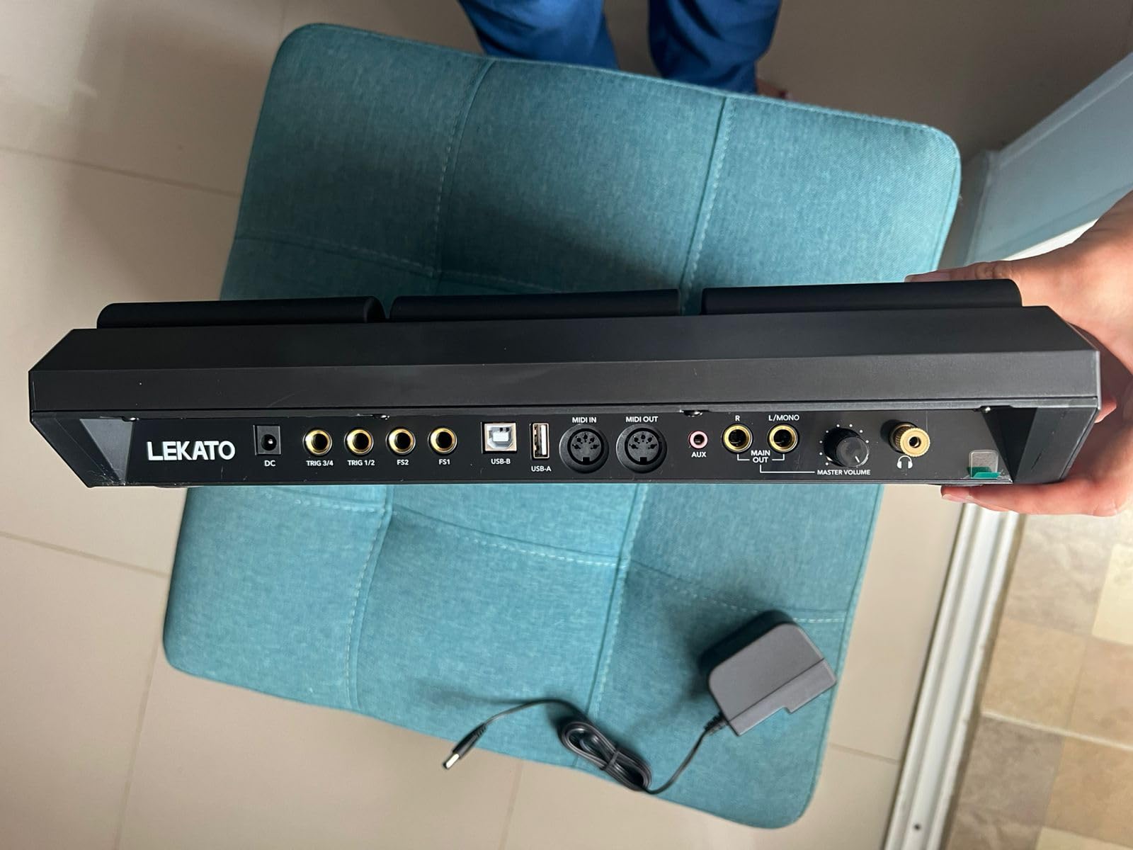 LEKATO Percussion Sample Pad, Electric Drum Pad with 9 Velocity-Sensitive Drum Pad, 592+ Sounds, Electronic Drum Set Pad Multipad with MIDI out, USB MIDI, AUX, Looper, Metronome, Trigger inputs customer photo 1