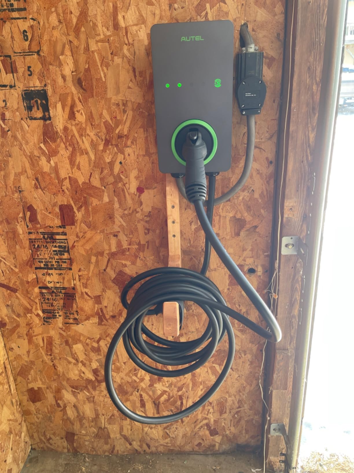 Autel Home Smart Electric Vehicle (EV) Charger up to 50Amp, 240V, Indoor/Outdoor Car Charging Station with Level 2, Wi-Fi and Bluetooth Enabled EVSE, 25-Foot Cable (Dark Gray) customer photo 2