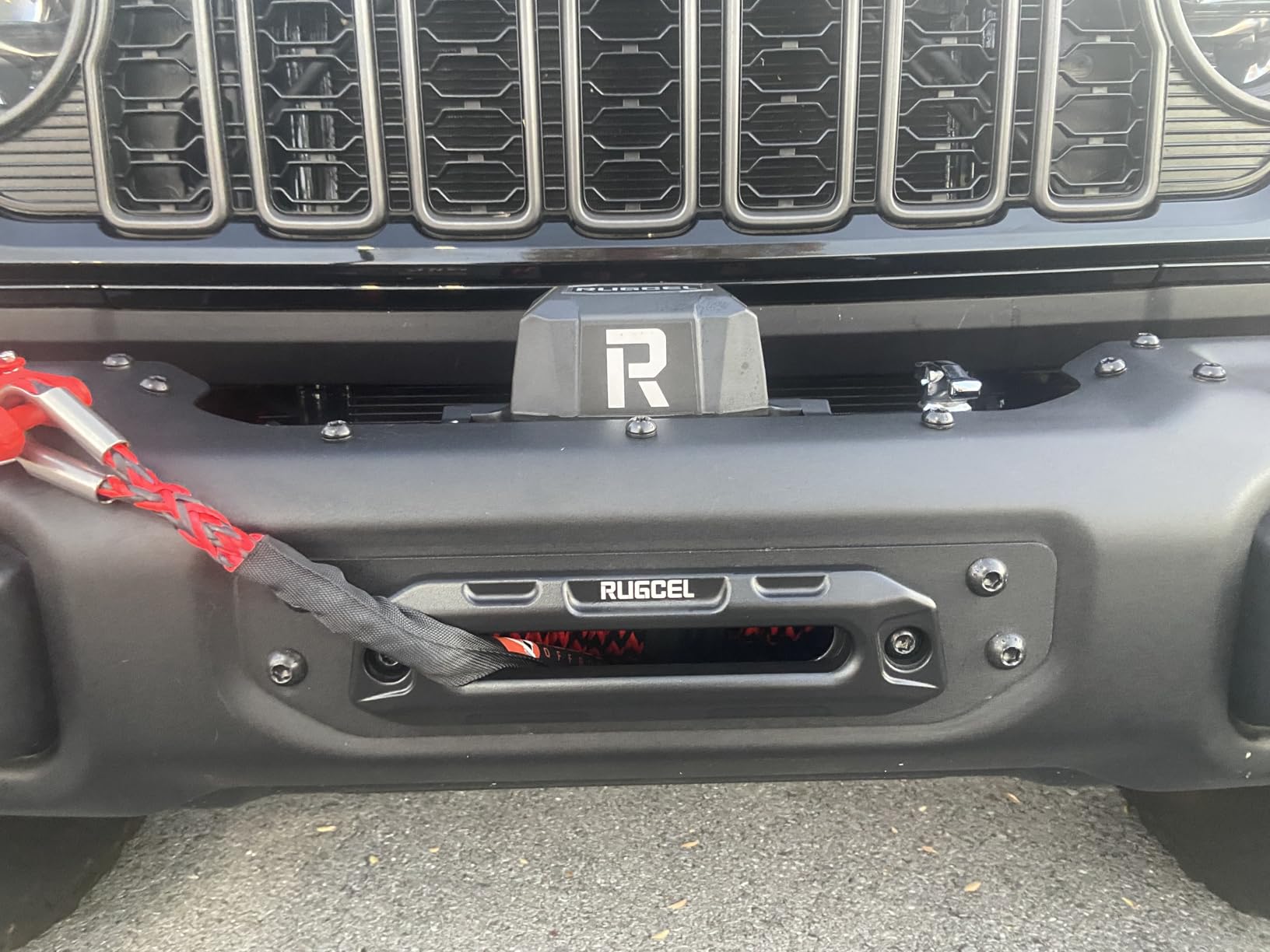 RUGCEL WINCH 13500lb Synthetic Rope Winch 12V Waterproof Electric Winch,2 in 1 Wireless Remote Control, for SUV, Truck & Trailer - TANK Series customer photo 1