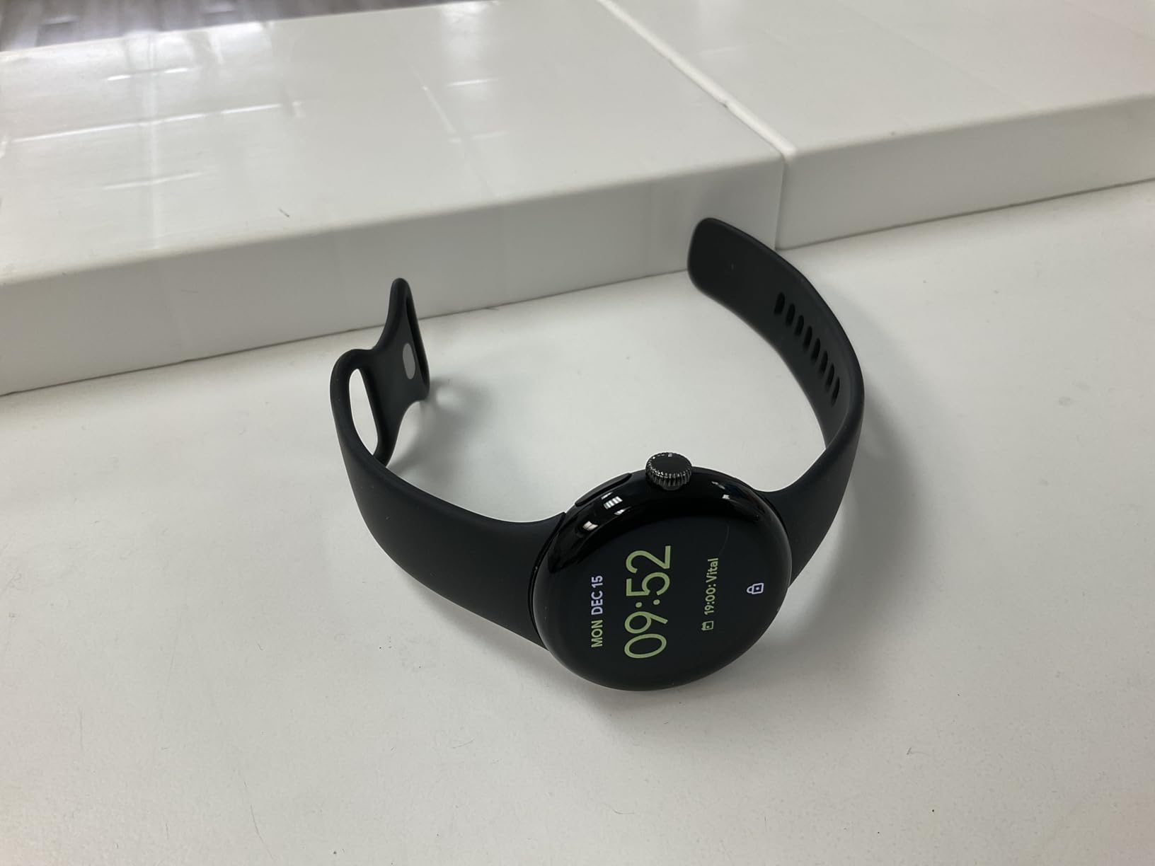 Pixel Watch 1st Gen (Previous Model) - Android Smartwatch with Fitbit Activity Tracking - Heart Rate Tracking Watch - Matte Black Stainless Steel case with Obsidian Active band - WiFi customer photo 2