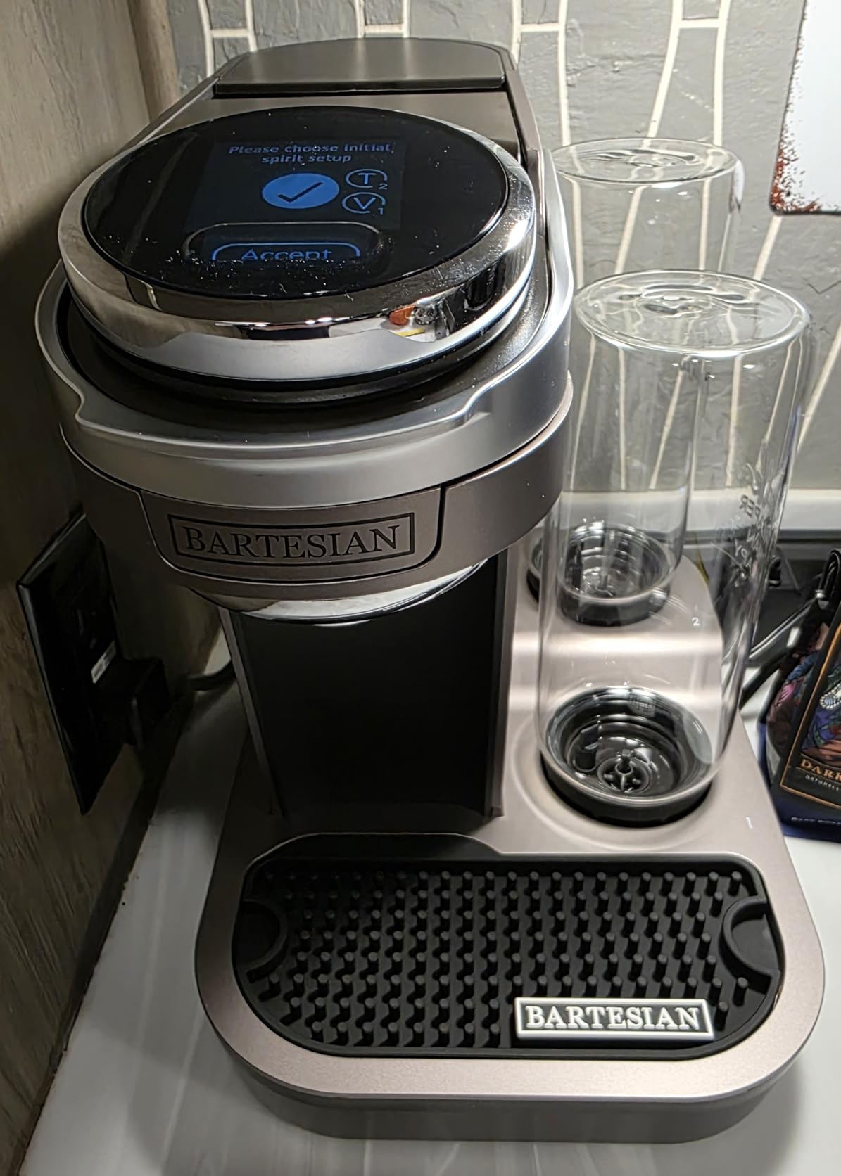 Bartesian Professional Cocktail Machine and Margarita Maker - High Capacity Bar Cocktail Mixer with 5 Premium Glass Bottles for Parties and Entertaining - Push-Button Technology and Easy Clean Design customer photo 1