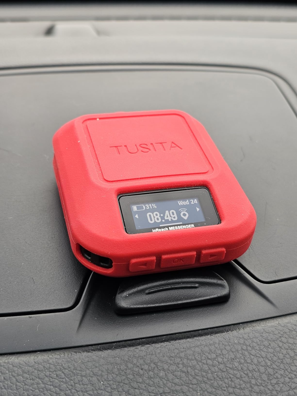 Garmin inReach Messenger Handheld Satellite Communicator, Global Two-Way Messaging customer photo 2