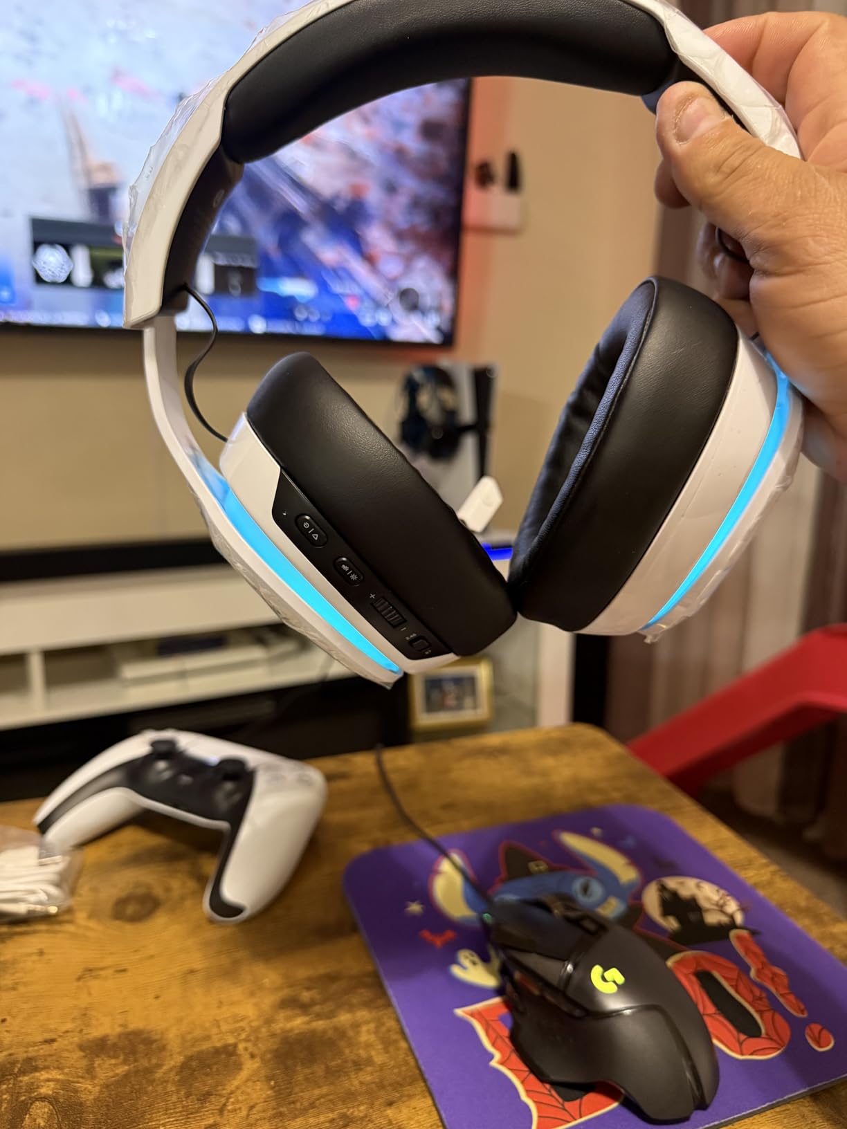 Gtheos 2.4GHz Wireless Gaming Headset for PC, PS4, PS5, Mac, Nintendo Switch, Bluetooth 5.2 Gaming Headphones with Noise Canceling Microphone, Stereo Sound, ONLY 3.5mm Wired Mode for Xbox Series-Black customer photo 2