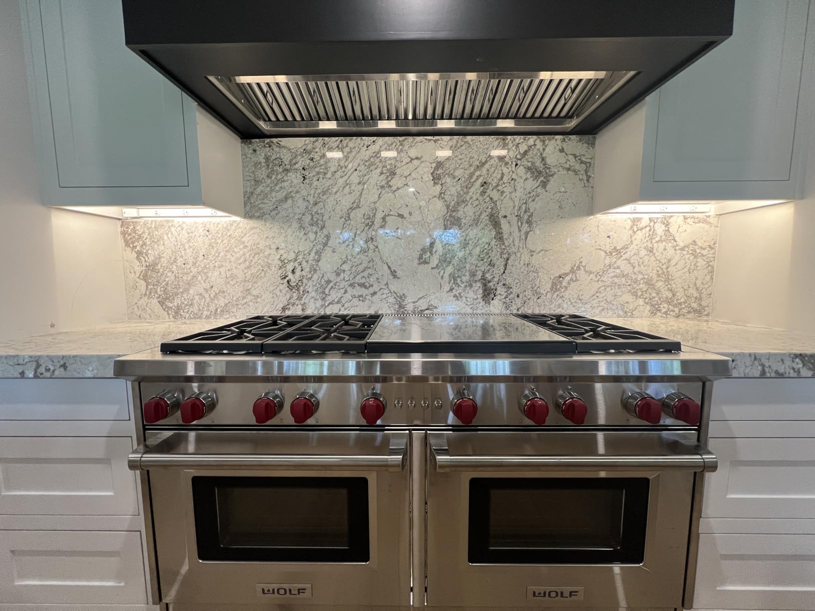 Akicon Range Hood Insert 42 Inch, 1200 CFM Built-in Kitchen Hood with 4 Speeds, Ultra-Quiet Stainless Steel Ducted Vent Hood Insert customer photo 1