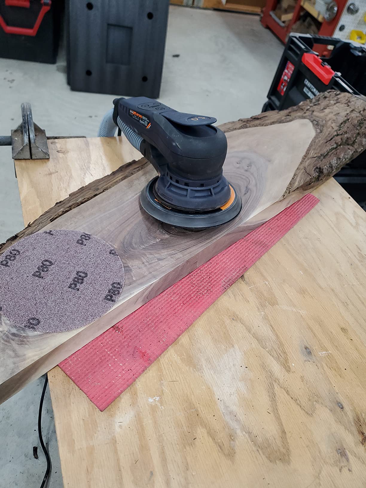 MAXXT Electric 5mm Random Orbital Sander, Brushless 350W 3A Palm Sander, Multi-function Variable Speed Electric Corded Orbital Sanders Machine with 6Inch Sanding Pad, 10 Sanding Paper for Woodworking customer photo 2