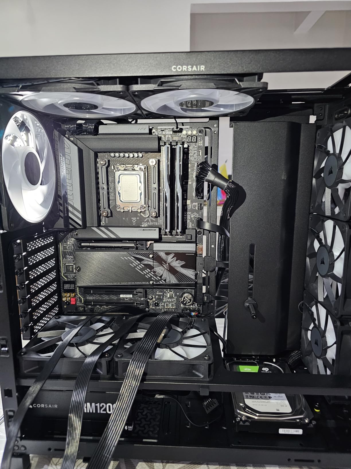 GIGABYTE Z790 AORUS Elite AX LGA 1700 ATX Motherboard, Support Intel Core 14th/13th/12th Gen, DDR5, 16+1+2 Power Phase, 4X M.2, PCIe 5.0, USB-C 3.2, WIFI6E, 2.5GbE, Q-Flash, EZ-Latch, RGB Fusion customer photo 2