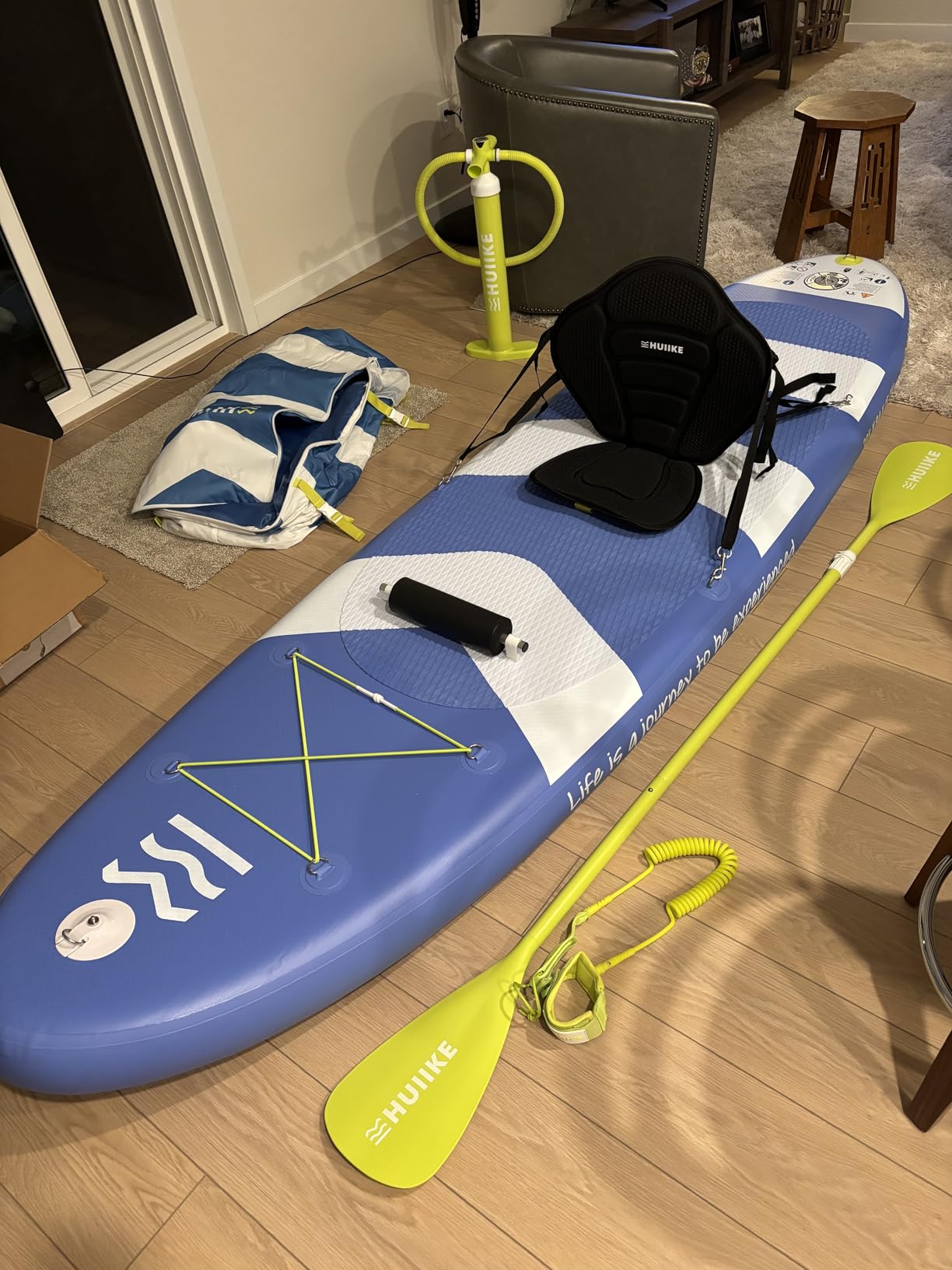 HUIIKE Inflatable Paddle Board for Adults with Accessories Included, Oar, Fins, Pump. Stand Up Paddleboard Great Stability and Resistance. 10' x 33