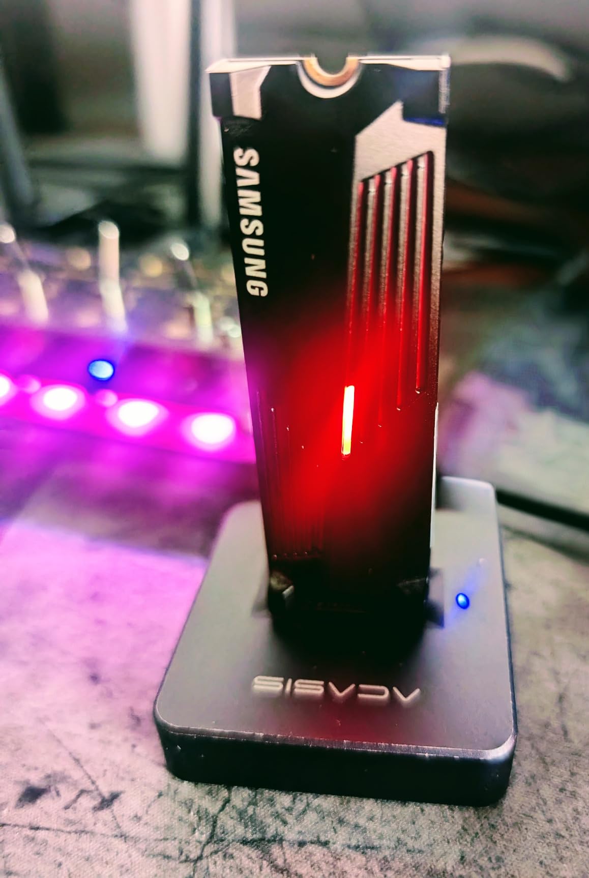 SAMSUNG 990 PRO w/ Heatsink SSD 1TB PCIe 4.0 M.2 Internal Solid State Hard Drive, Fastest Speed for Gaming, Heat Control, Direct Storage and Memory Expansion, Compatible w/ Playstation5, MZ-V9P2T0GW customer photo 2