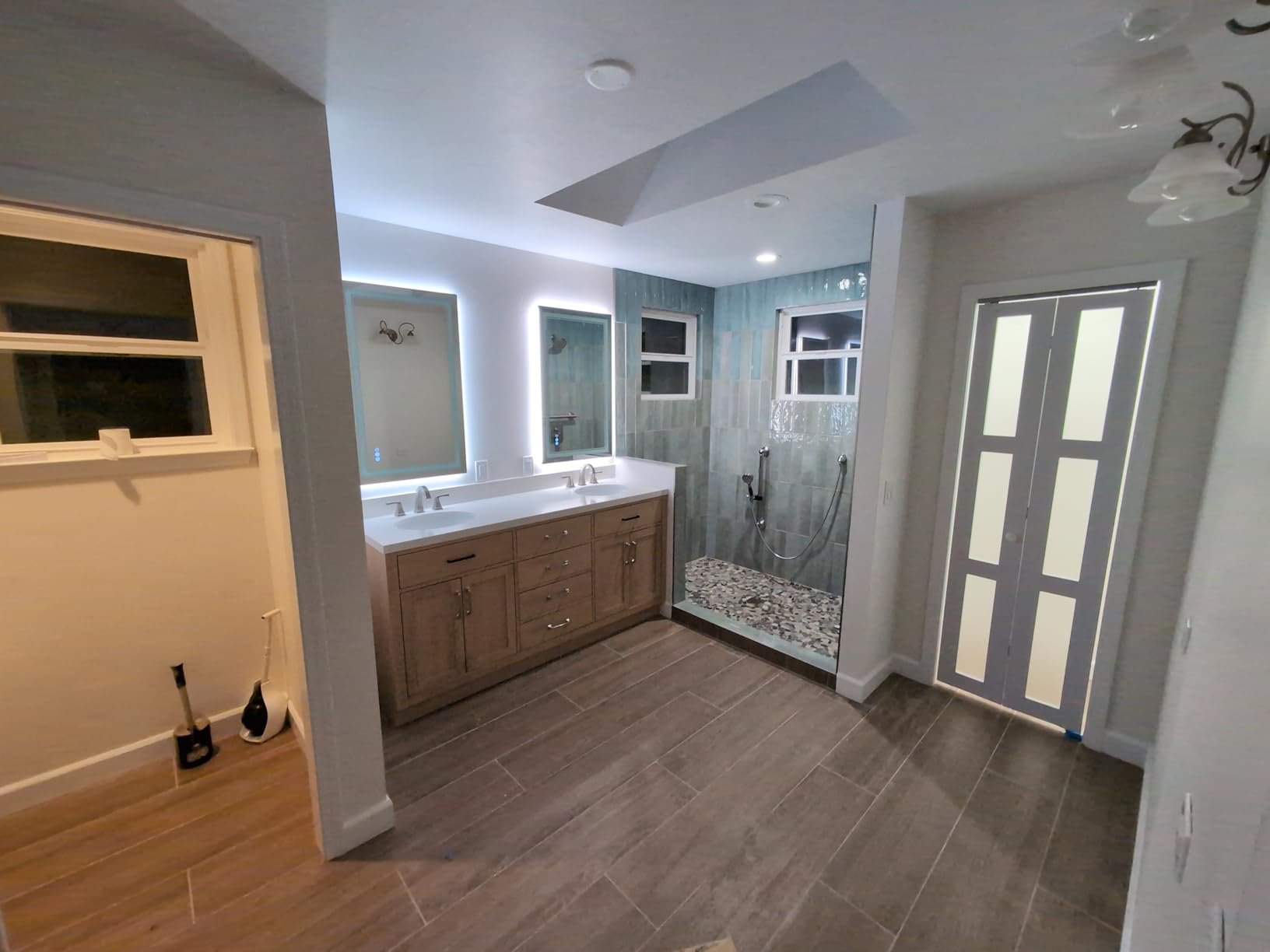 ARIEL Hepburn 72-inch Bathroom Vanity with Sink,Solid Wood, 1.5-inch Pure White Quartz Countertop & Backsplash, Double Oval Porcelain Sink, 4 Soft Closing Doors, 6 Dovetail Drawers, White customer photo 2