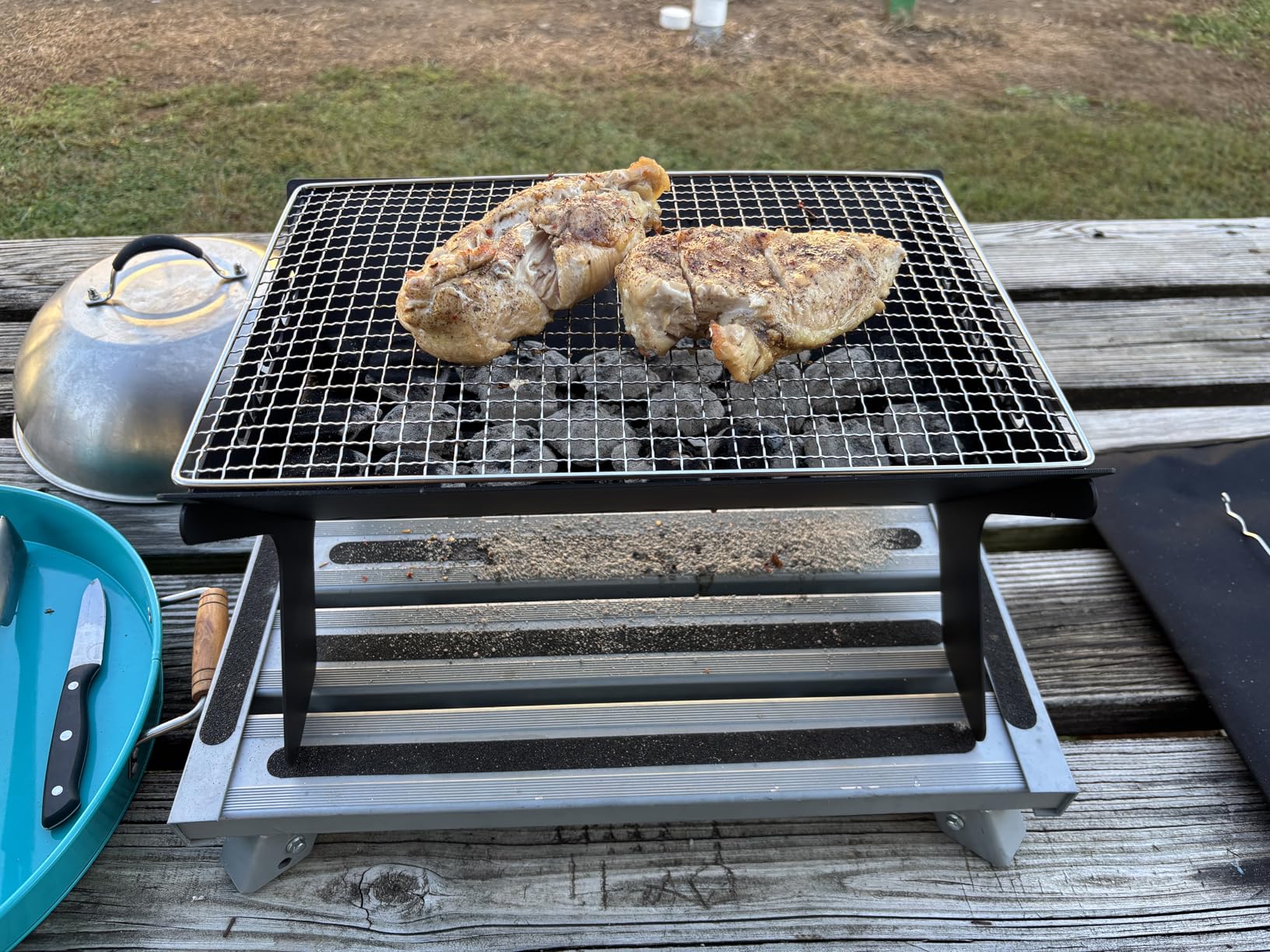 Odoland Camping Campfire Grill, Portable Folding Charcoal Grills, Backpacking BBQ Grill, Heavy Duty Firepit Grill with Carry Bag for Outdoor Cooking, Bonfire, Patio, Backyard customer photo 2