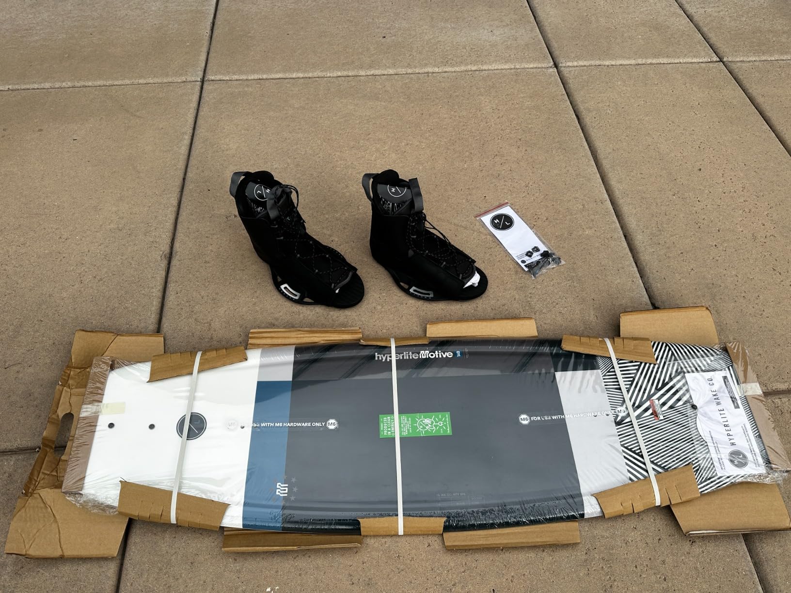 Hyperlite Motive Wakeboard + Frequency Bindings Wakeboard Package - Perfect for Beginner to Intermediate Riders customer photo 1