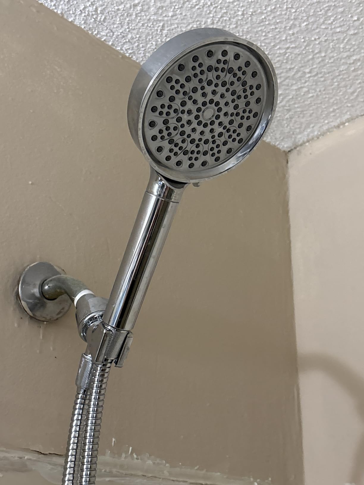 Cobbe Filtered Shower Head with Handheld, Water Softener for Hard Water | High Pressure 6 Spray Mode Shower Head with Filters - Remove Chlorine and Harmful Substances - Reduces Dry Itchy Skin, Chrome customer photo 1