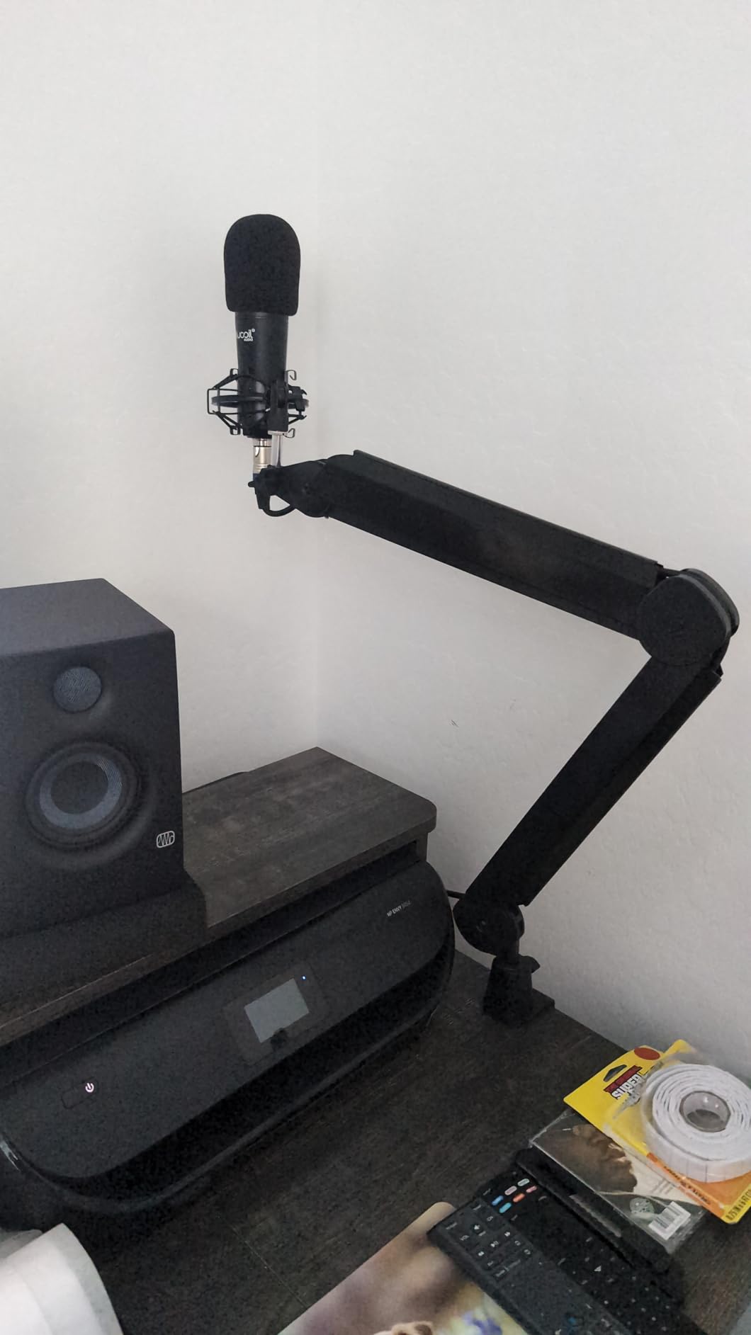 InnoGear Mic Boom Arm Microphone Stand Cable Management for Blue Yeti FIFINE AM8 K669B HyperX QuadCast S SoloCast AT2020 Shure SM7B MV7 and Other Microphone customer photo 1