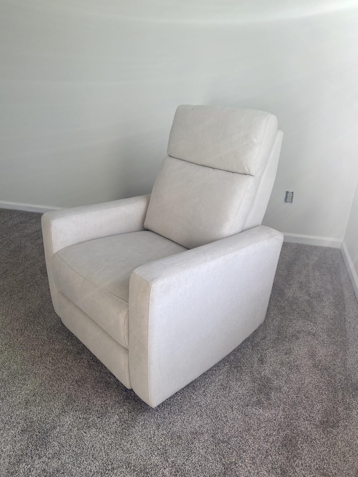 Nurture& The Manual Glider Premium Modern Recliner Nursery Glider Chair with Spill, Stain Proof Fabric | Designed with a Thoughtful Combination of Function and Comfort | Water Repellant (Ivory) customer photo 2
